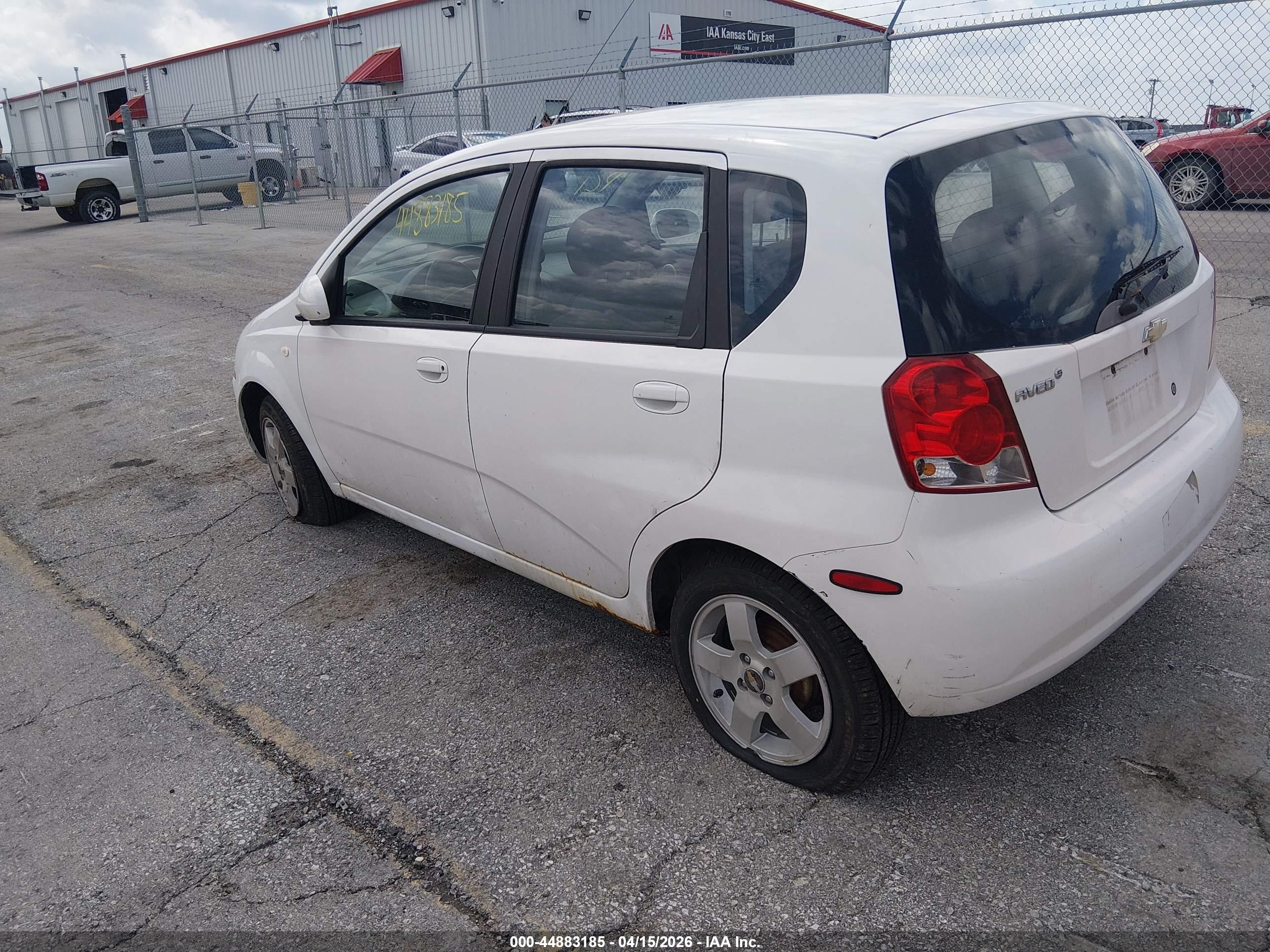 CHEVROLET AVEO image 3
