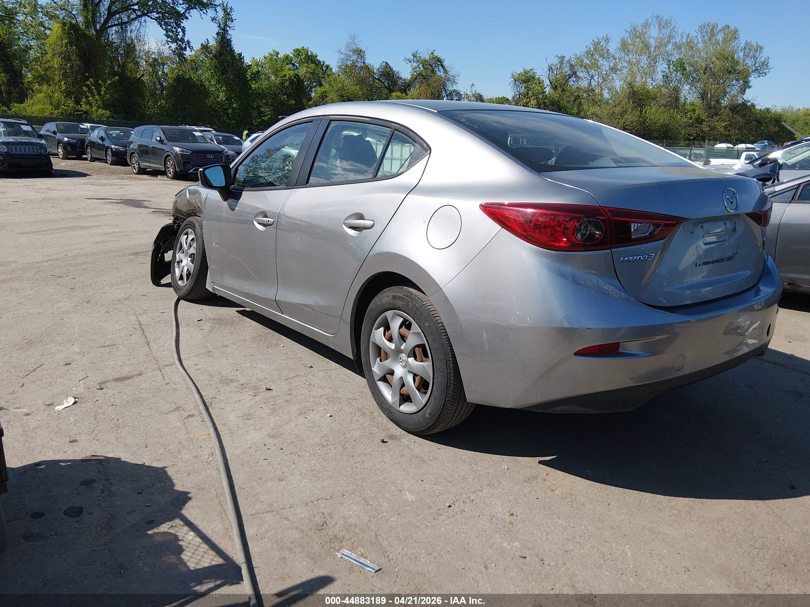 MAZDA MAZDA3 image 3