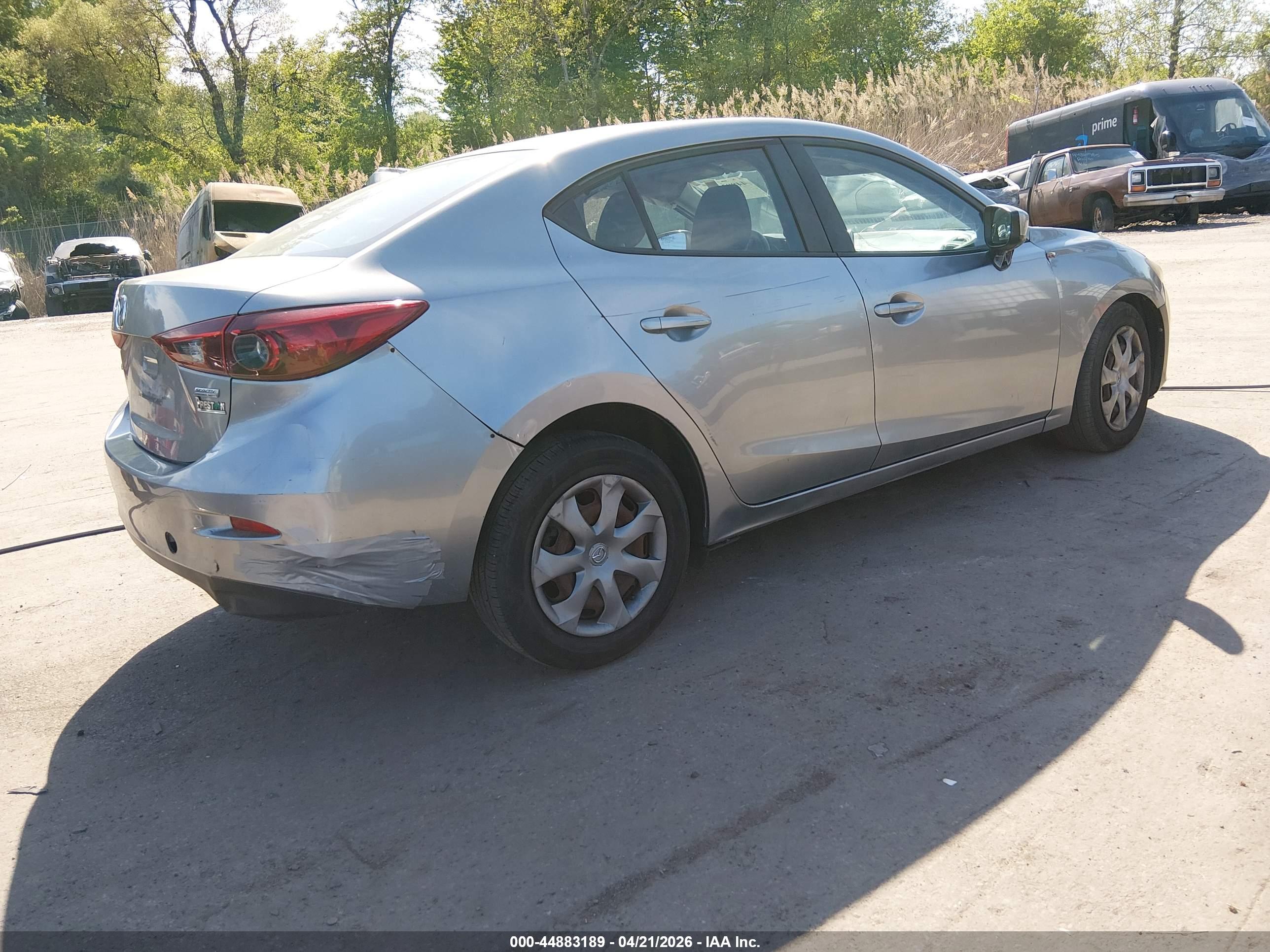 MAZDA MAZDA3 image 4