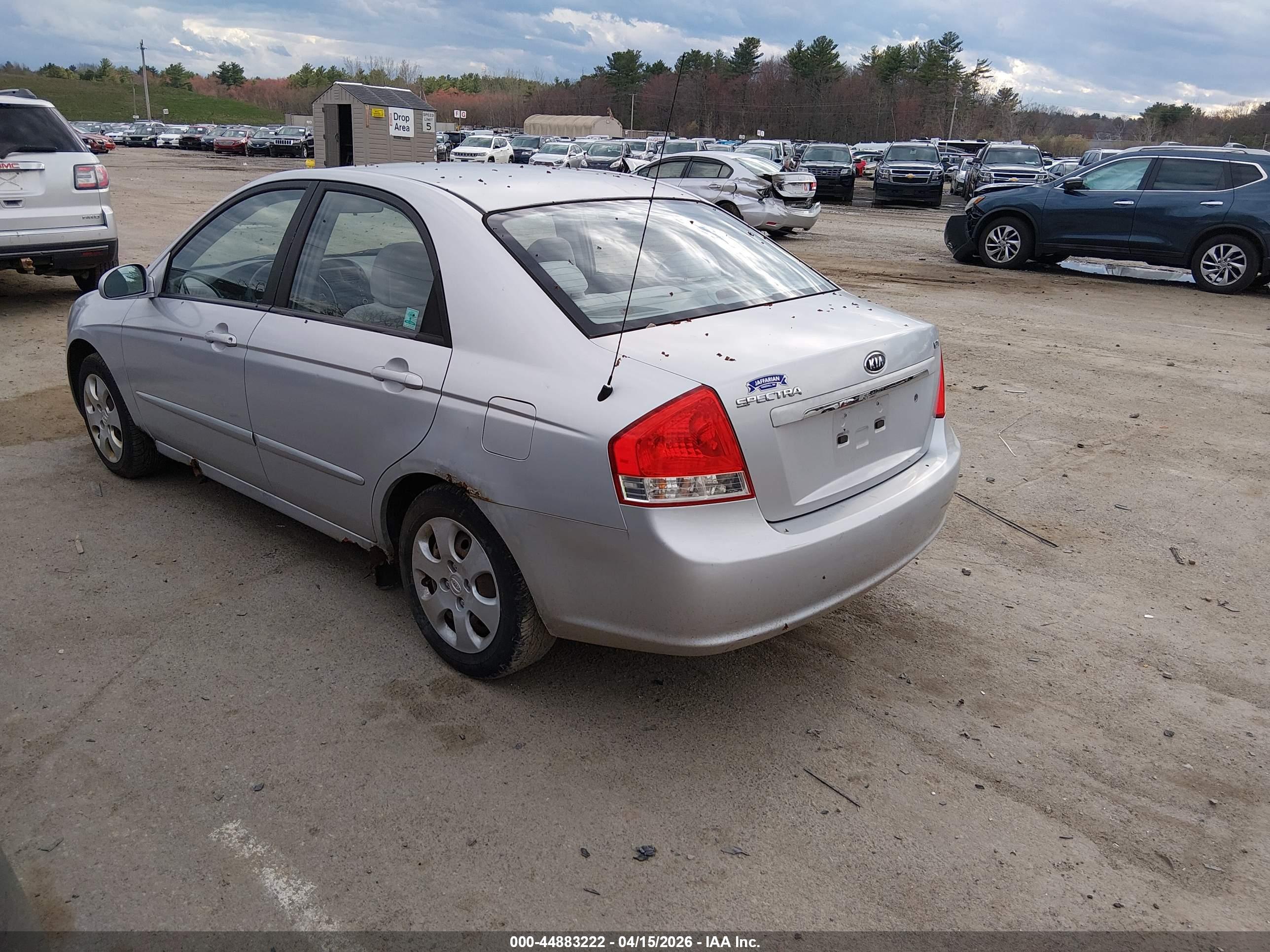 KIA SPECTRA image 3