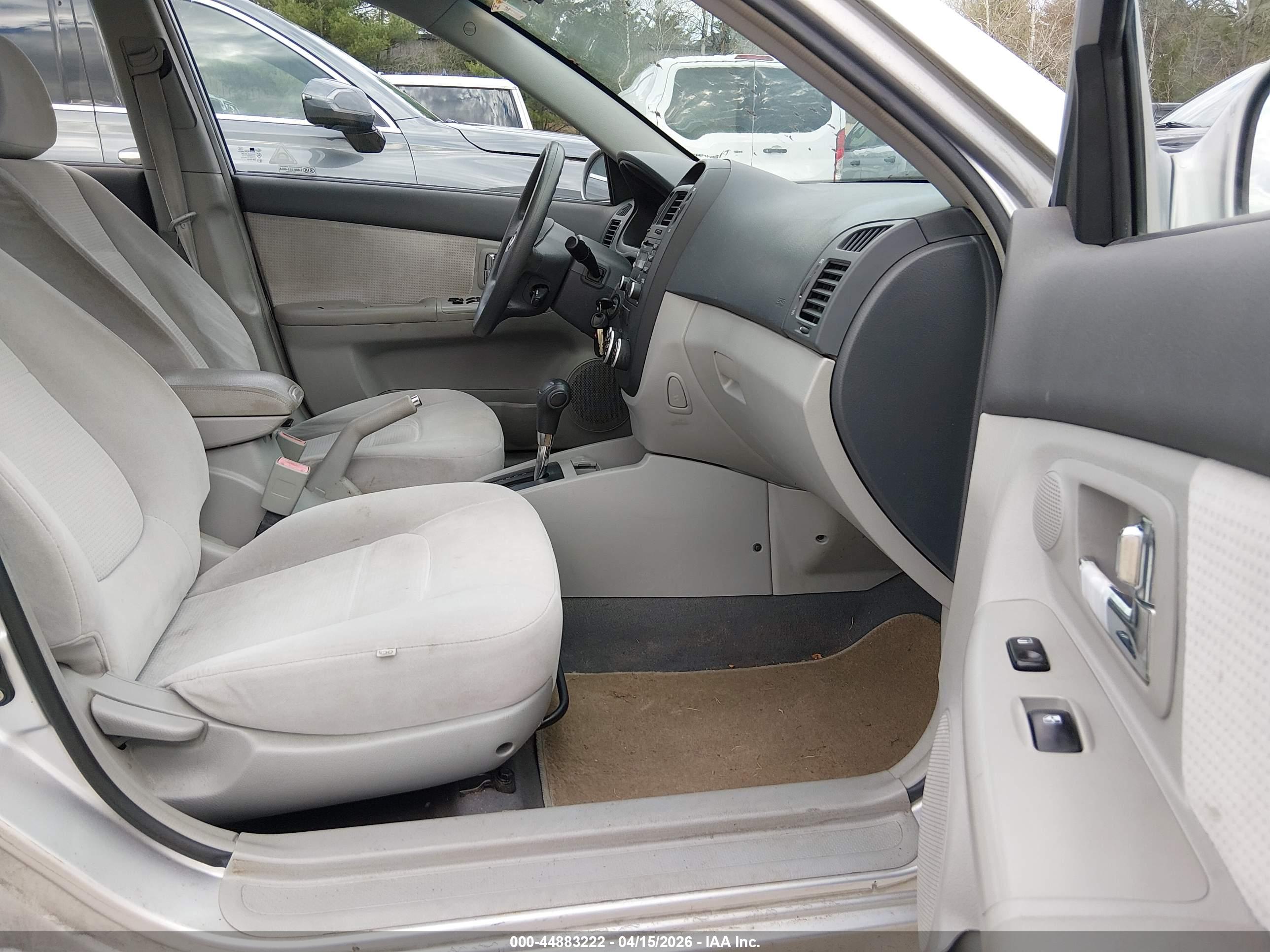 KIA SPECTRA image 5