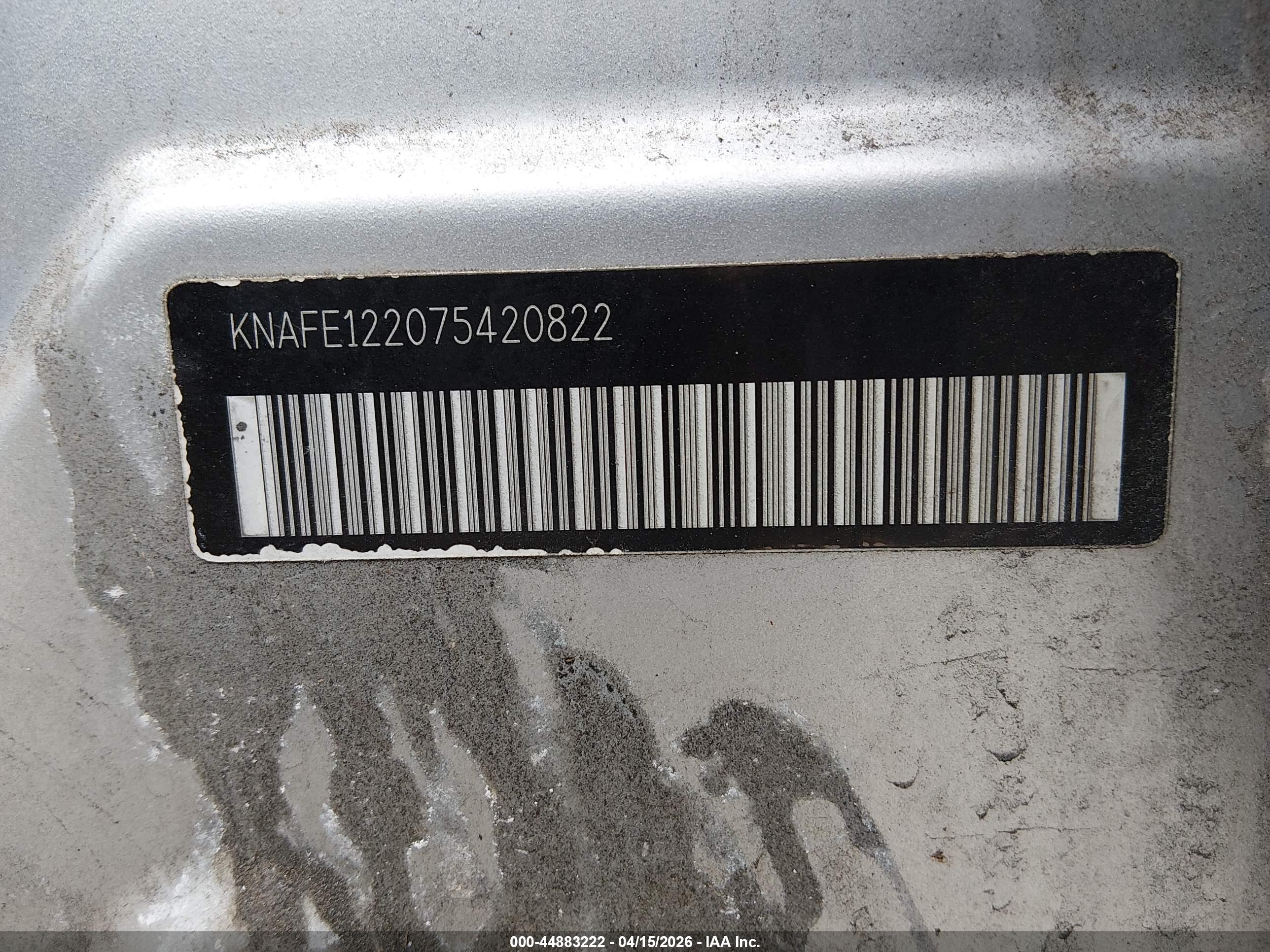 KIA SPECTRA image 9