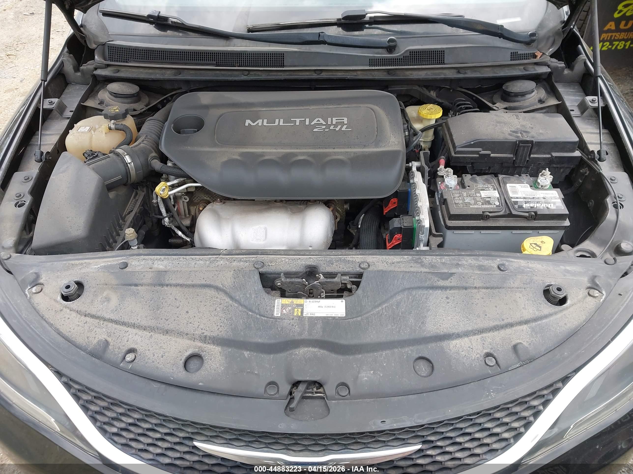 CHRYSLER 200 image 10