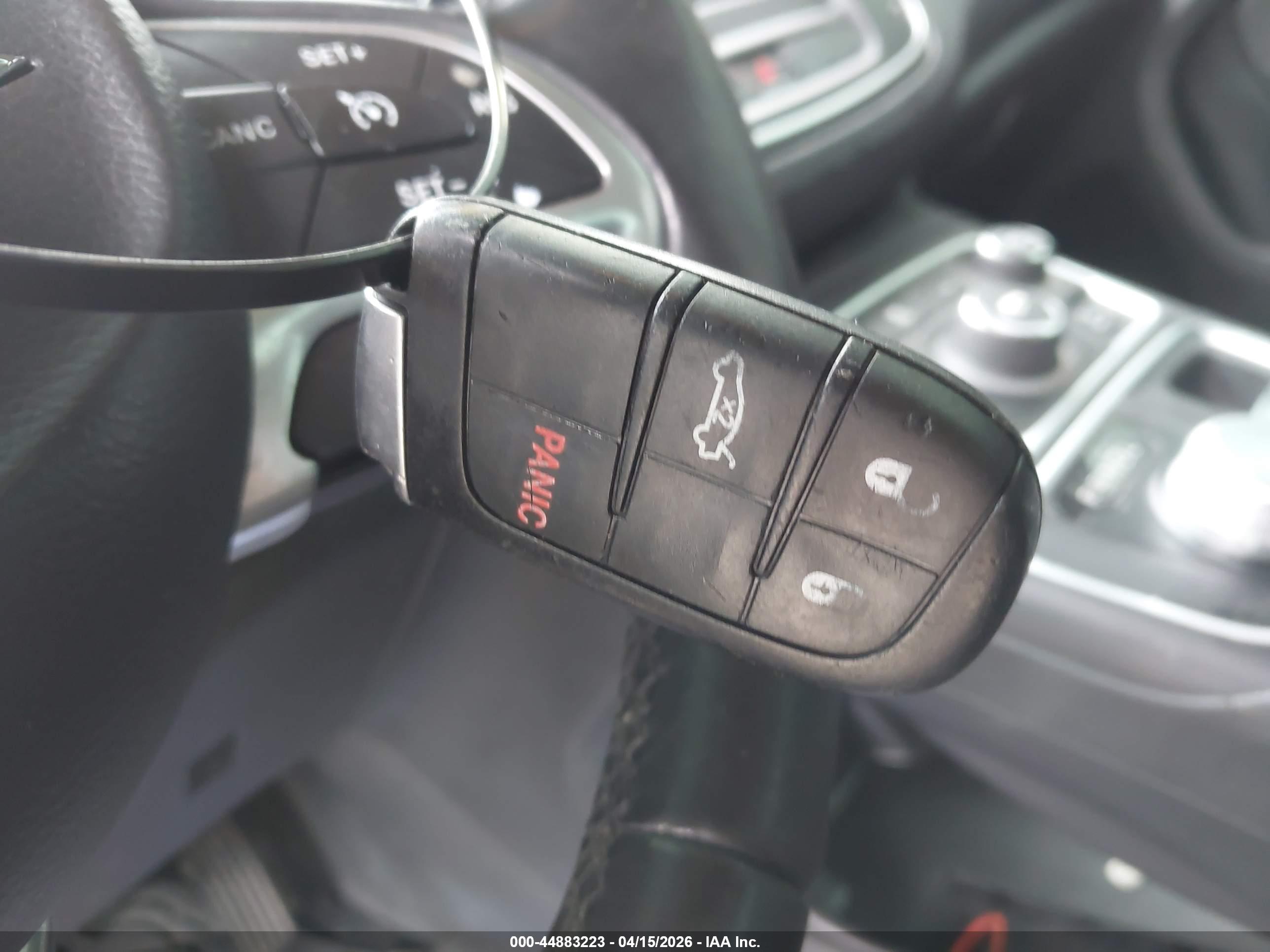 CHRYSLER 200 image 11