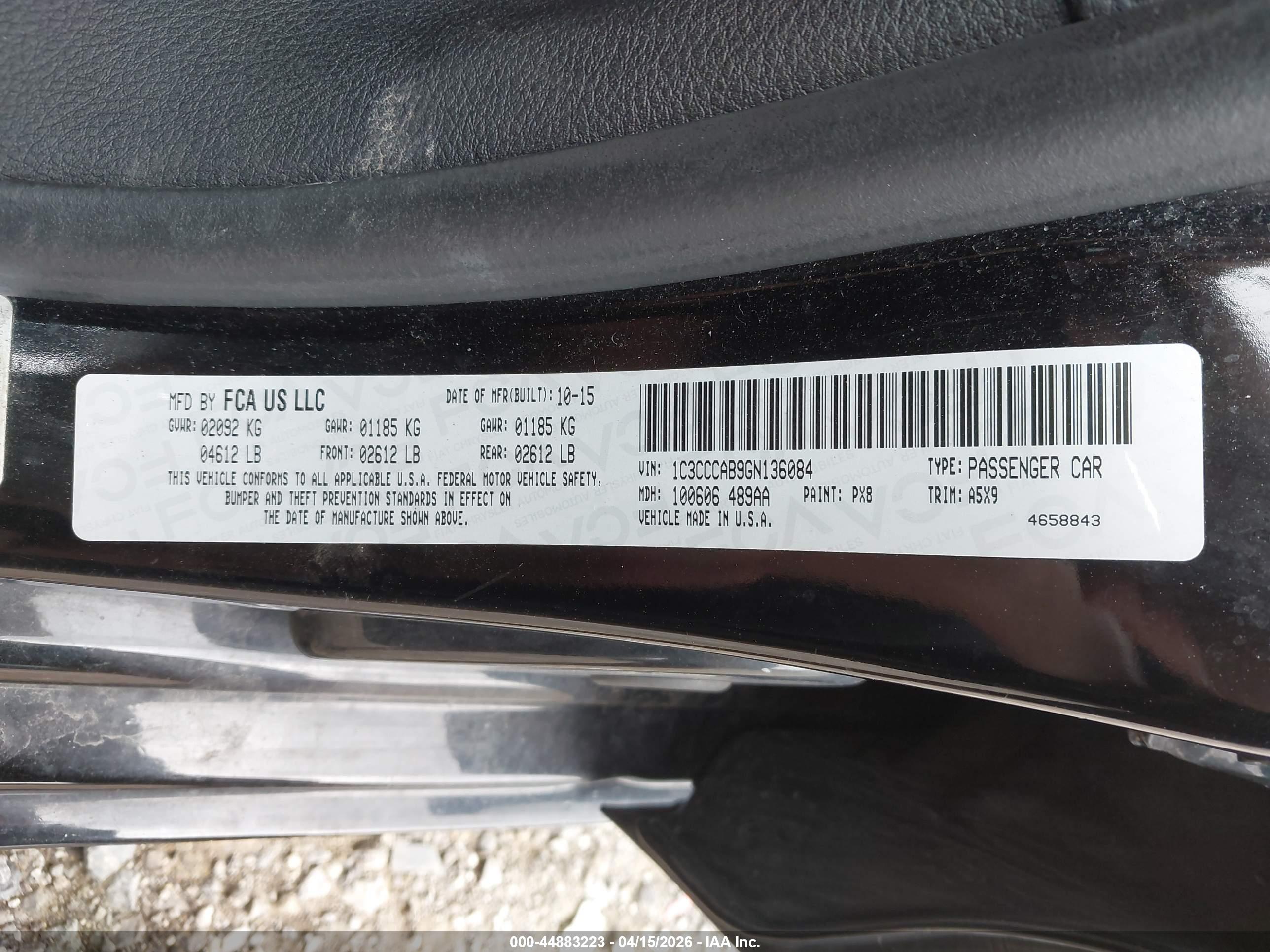 CHRYSLER 200 image 9