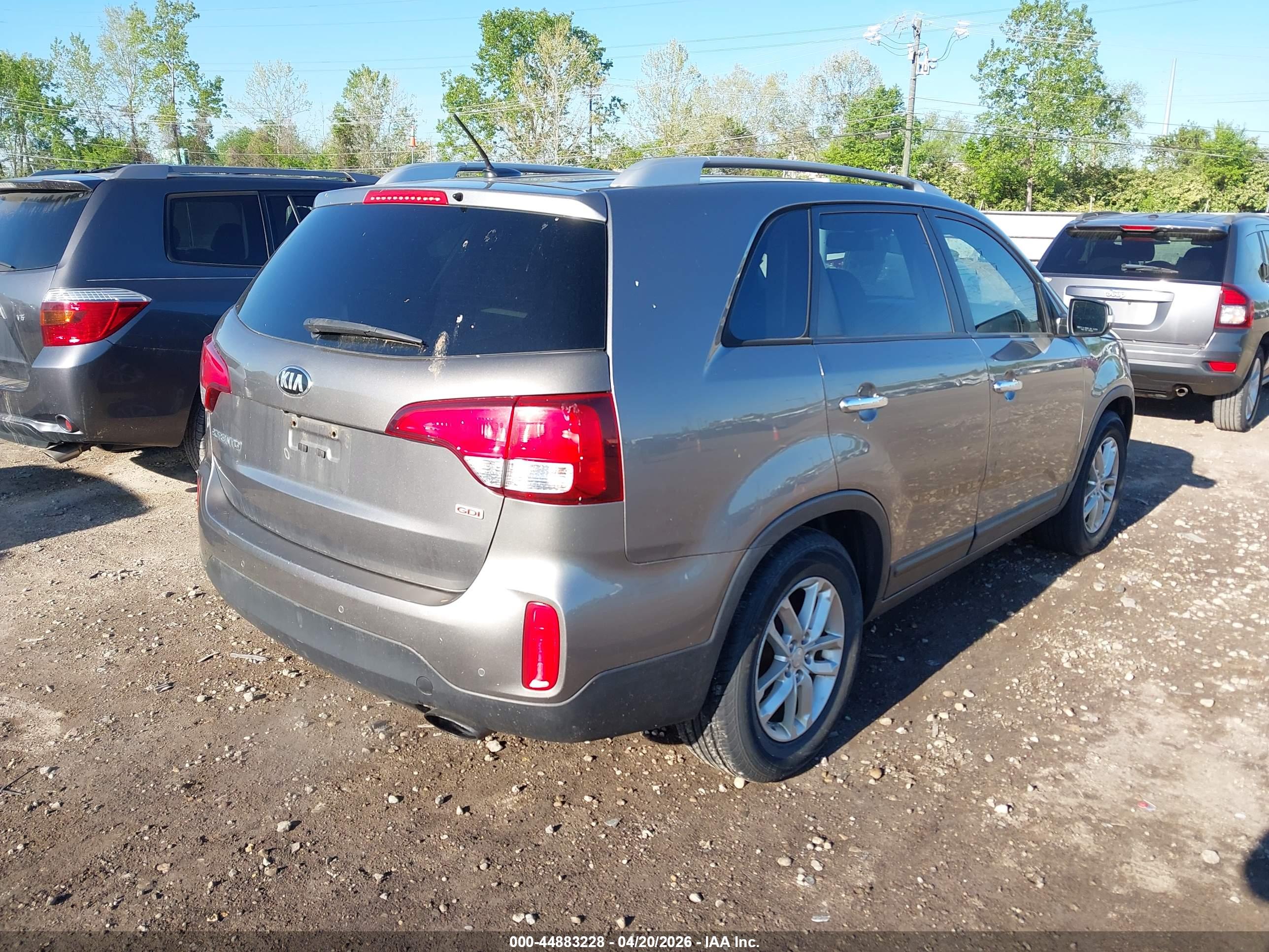 KIA SORENTO image 4