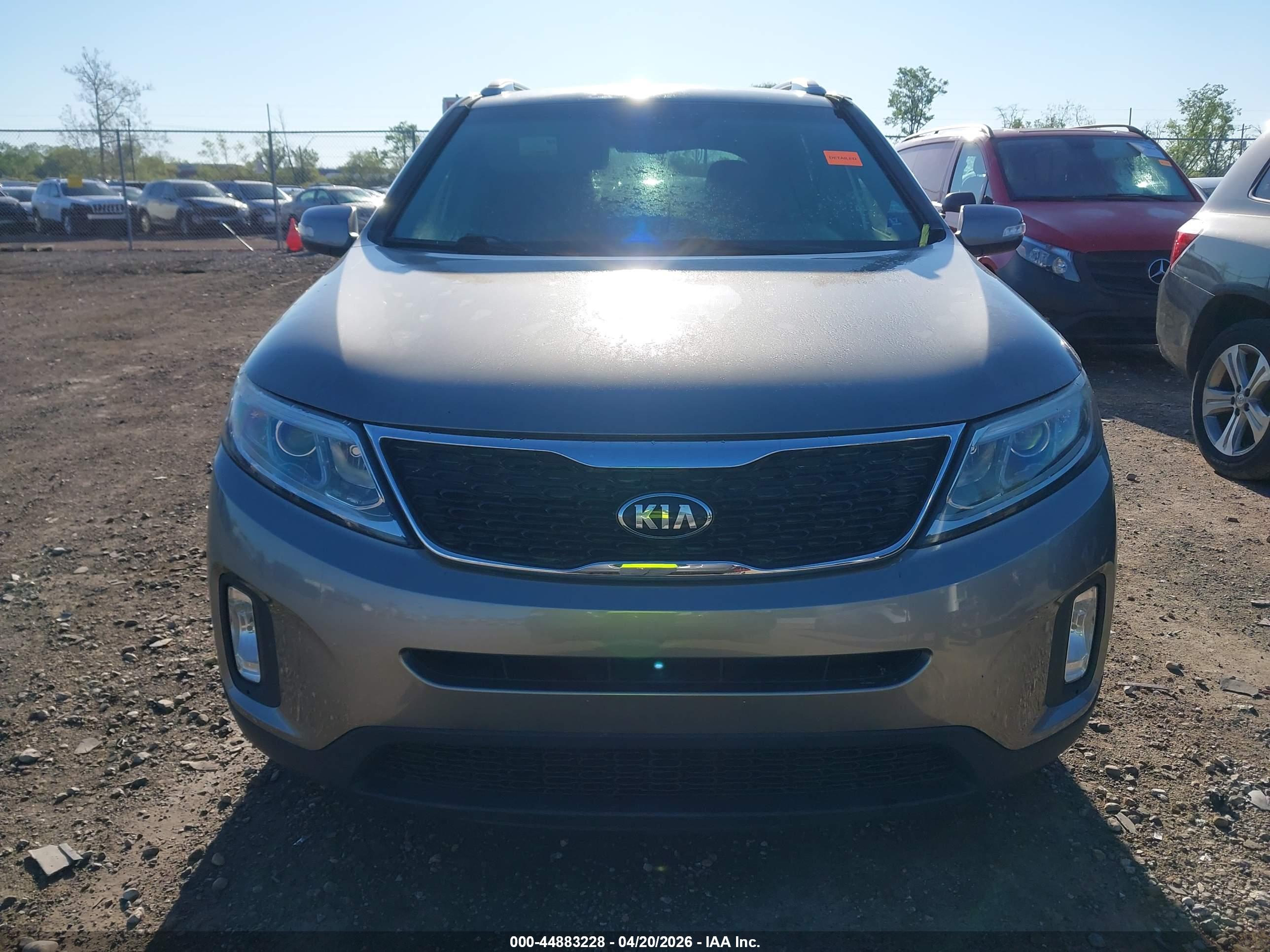 KIA SORENTO image 6