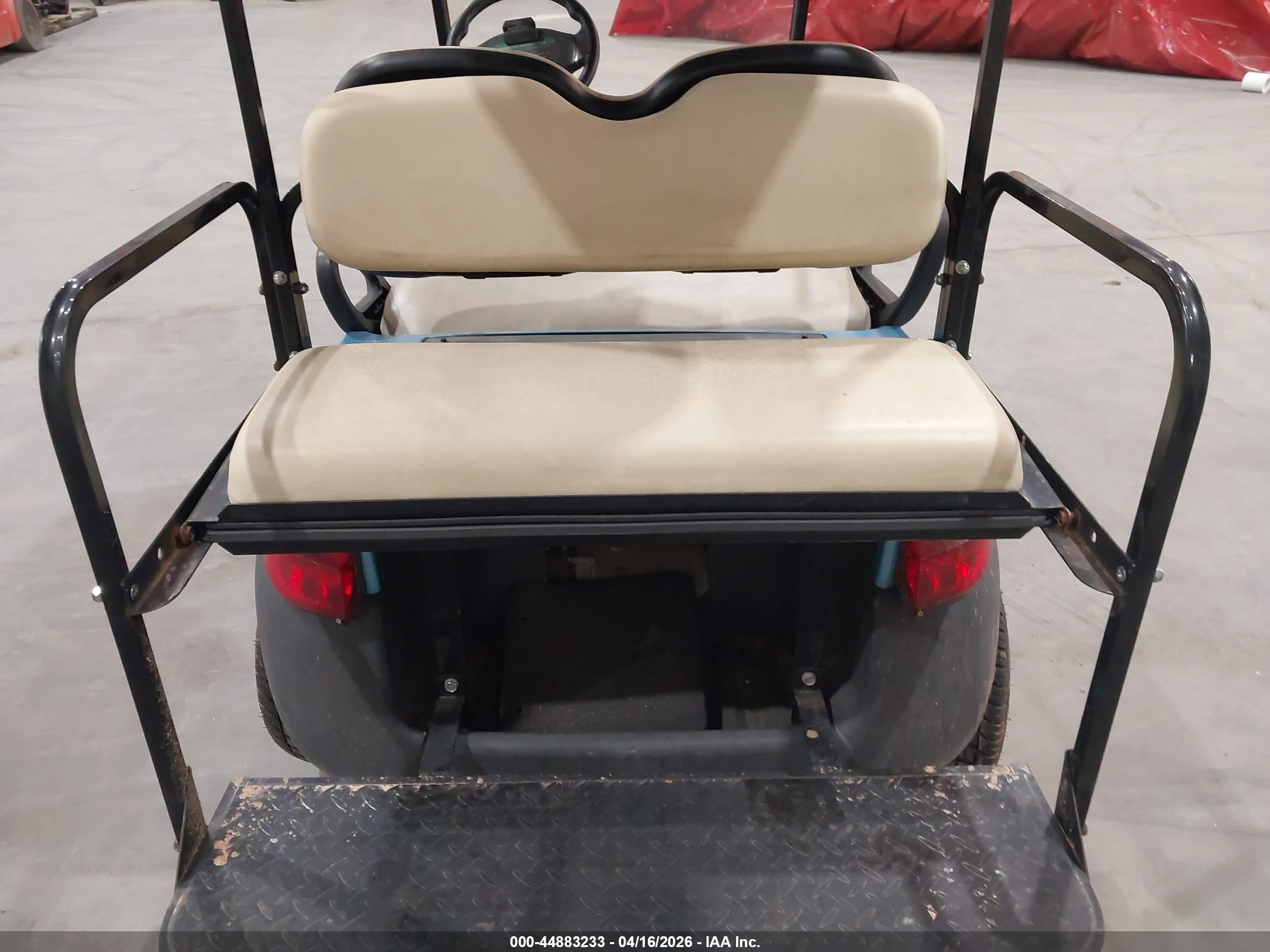 CLUB CAR image 8