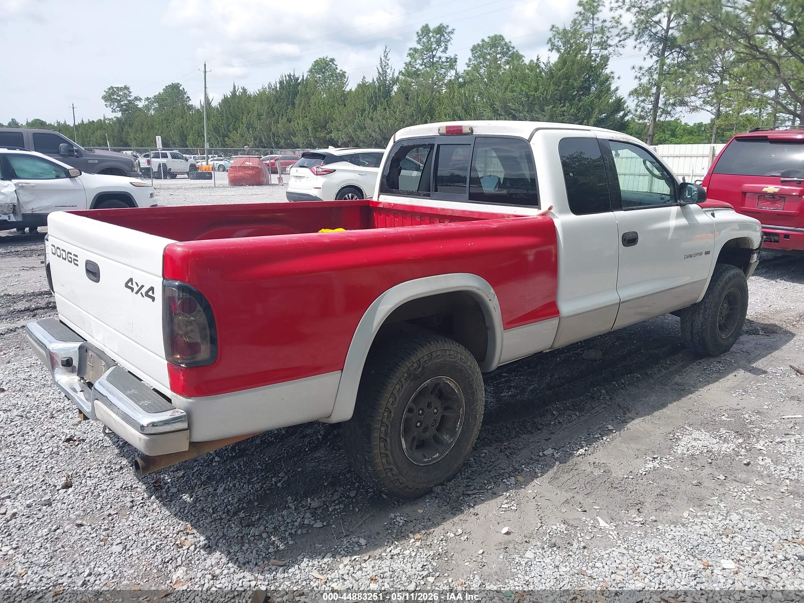 DODGE DAKOTA image 4