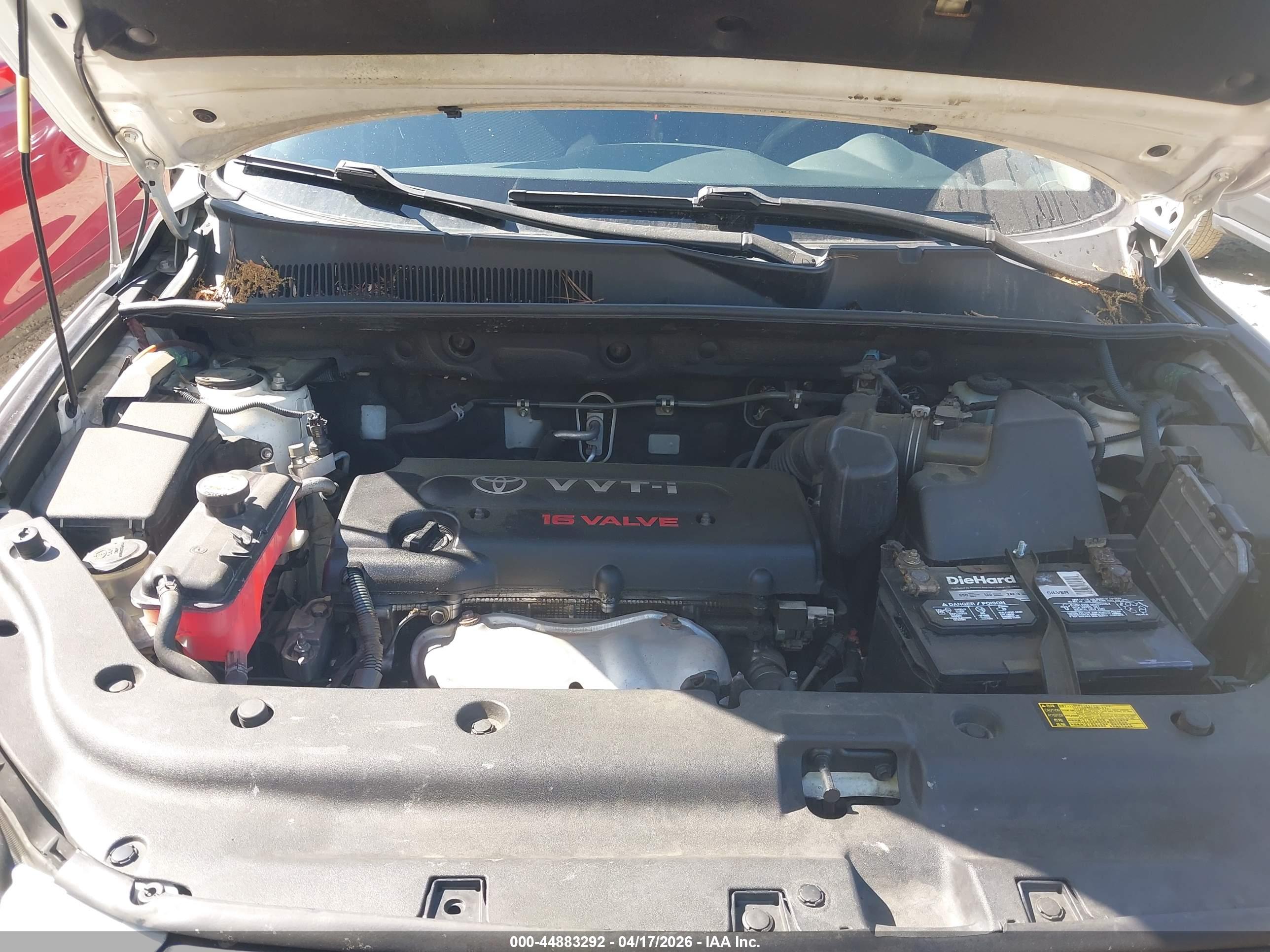 TOYOTA RAV4 image 10
