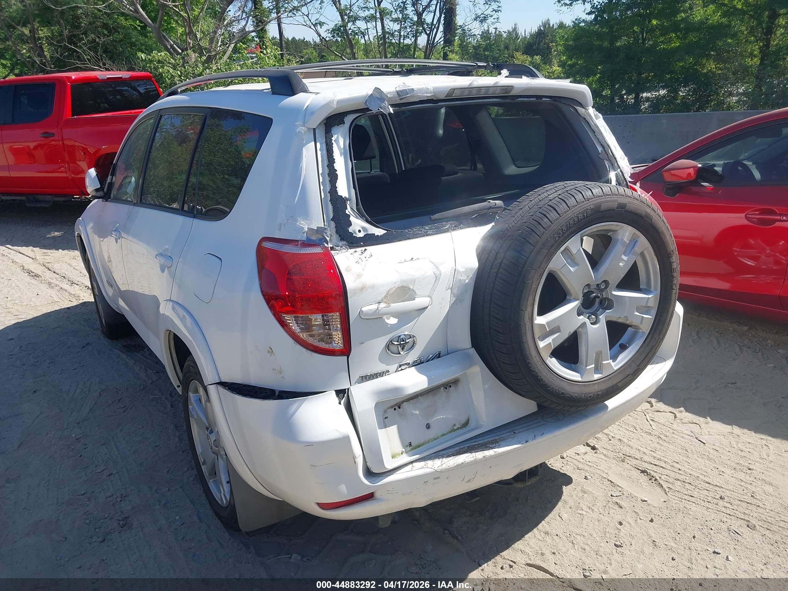 TOYOTA RAV4 image 6