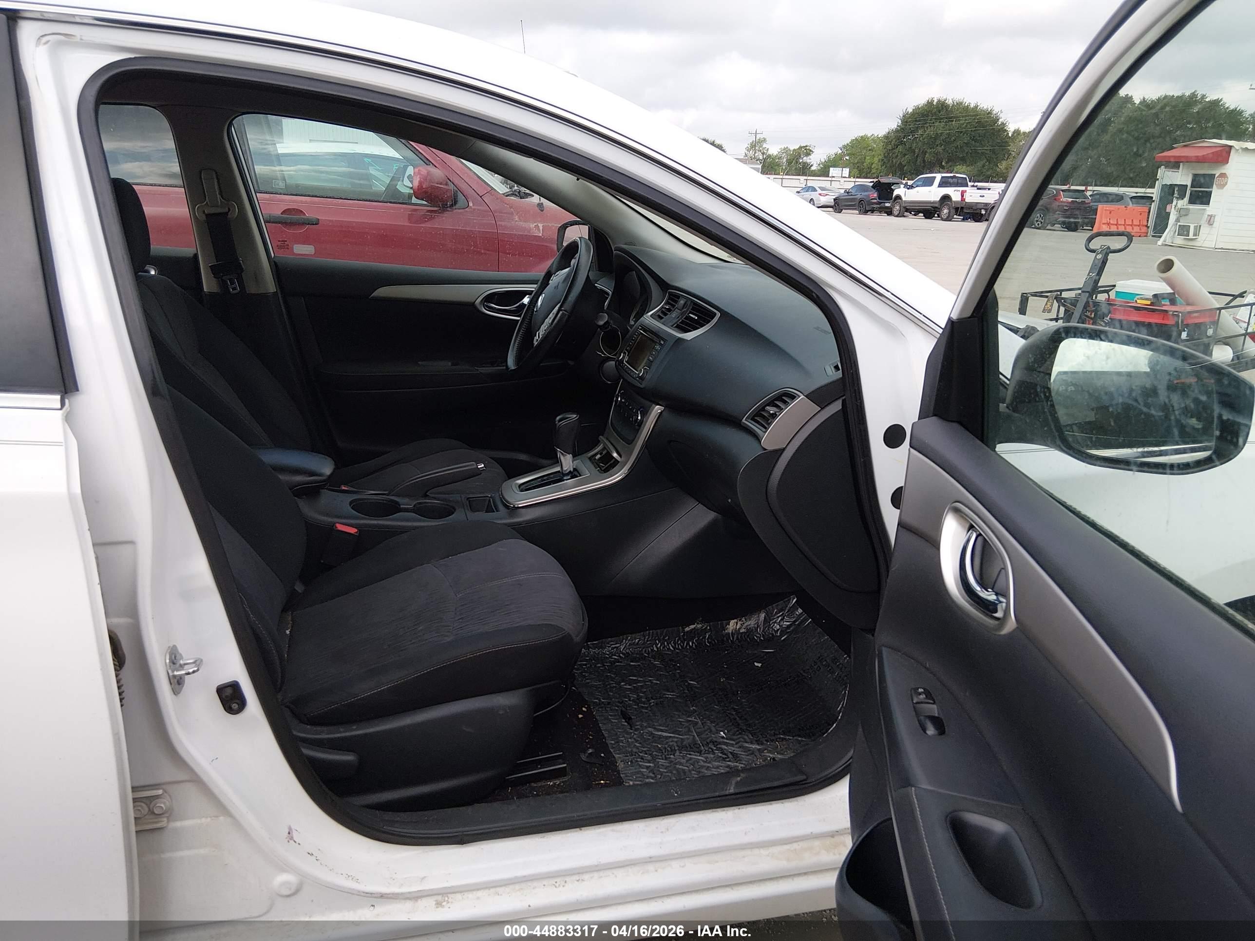 NISSAN SENTRA image 5