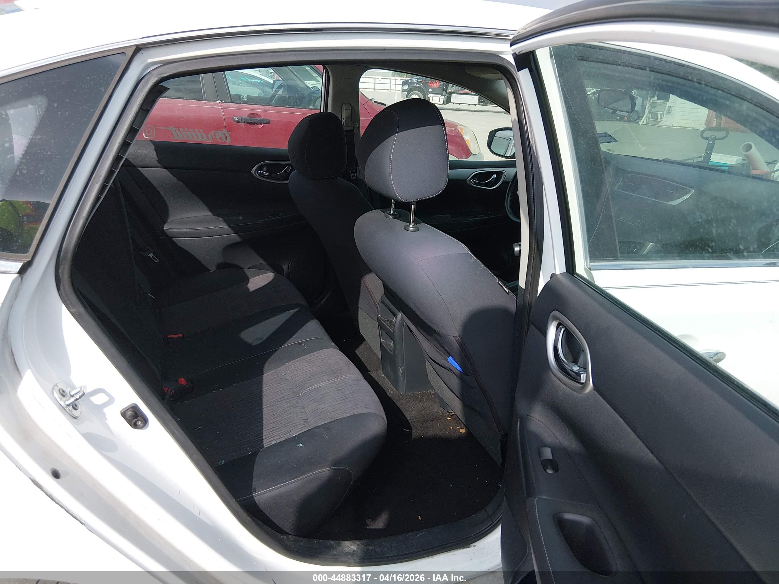 NISSAN SENTRA image 8