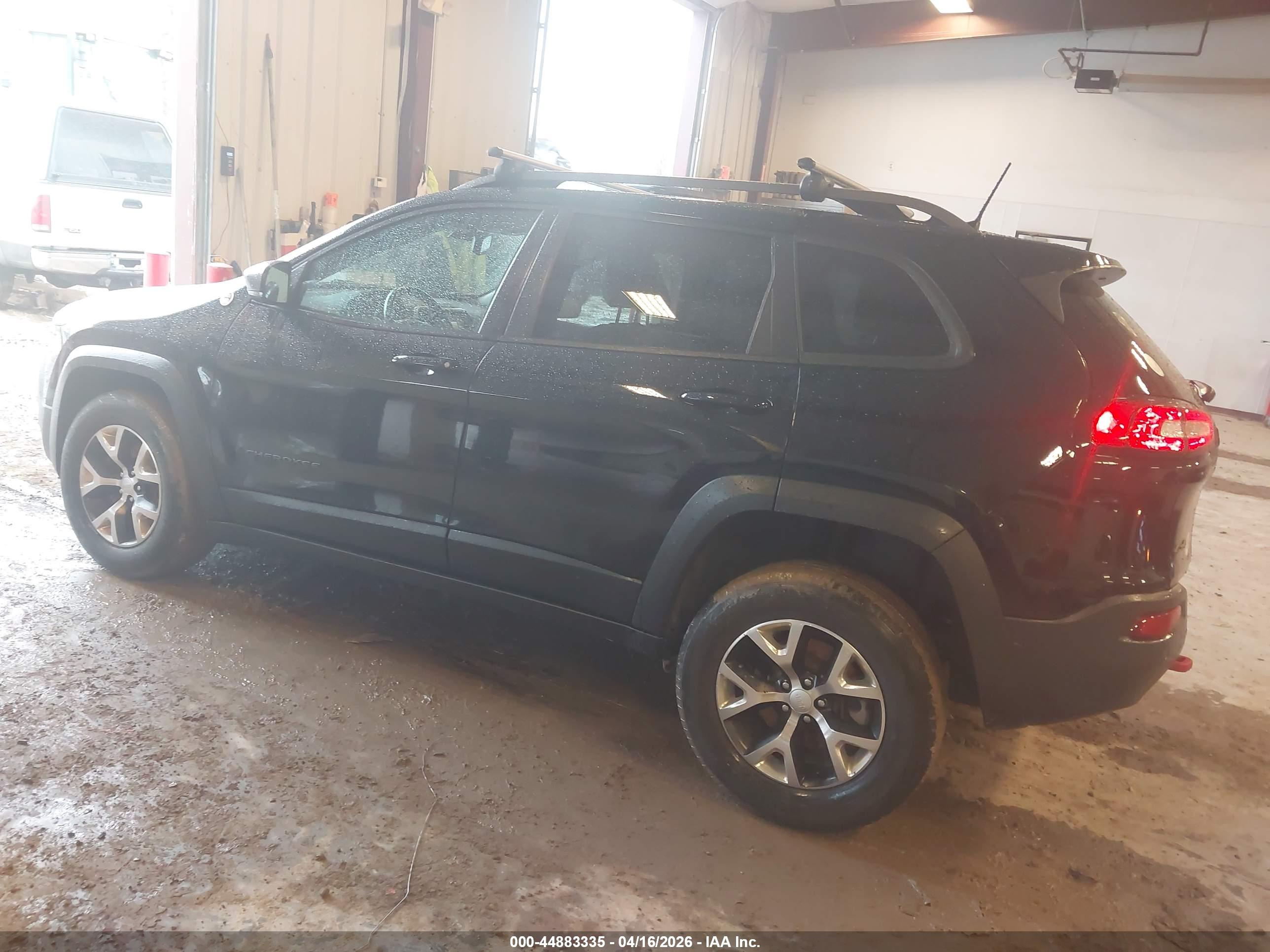 JEEP CHEROKEE image 3