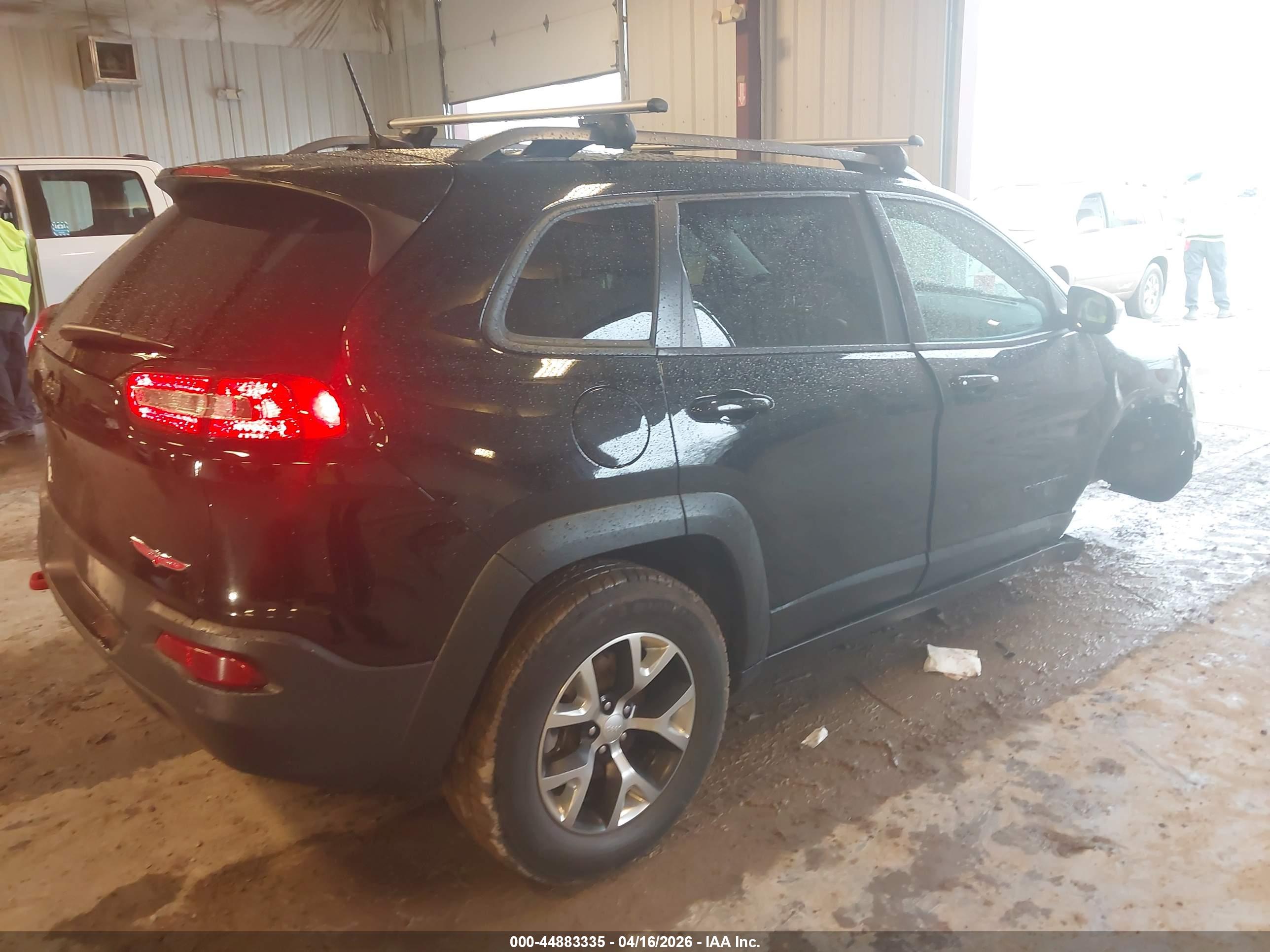 JEEP CHEROKEE image 4