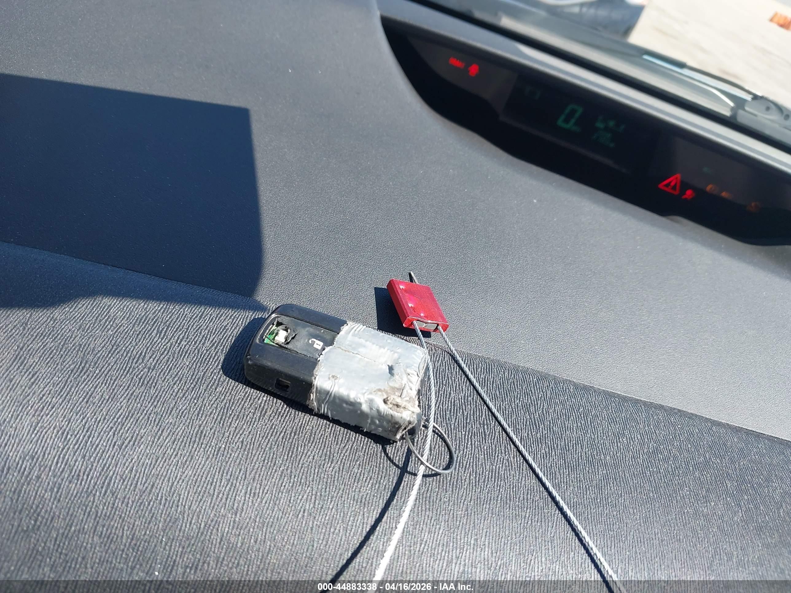 TOYOTA PRIUS image 11