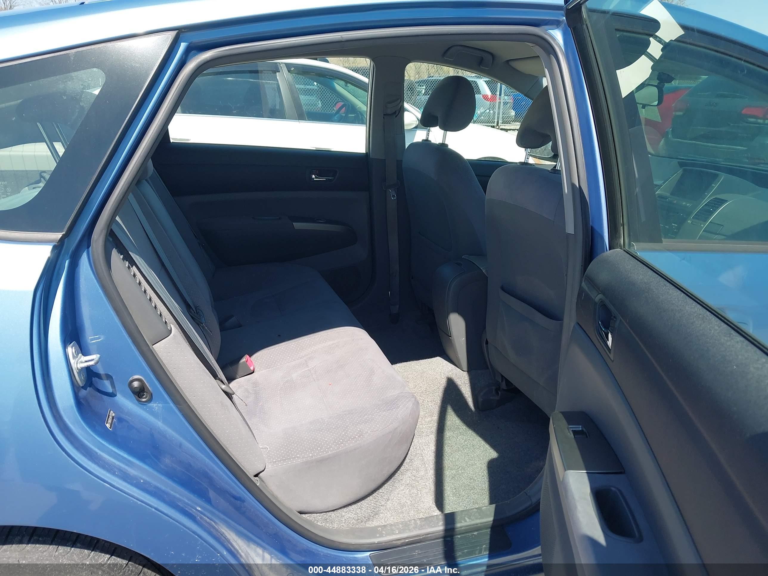 TOYOTA PRIUS image 8