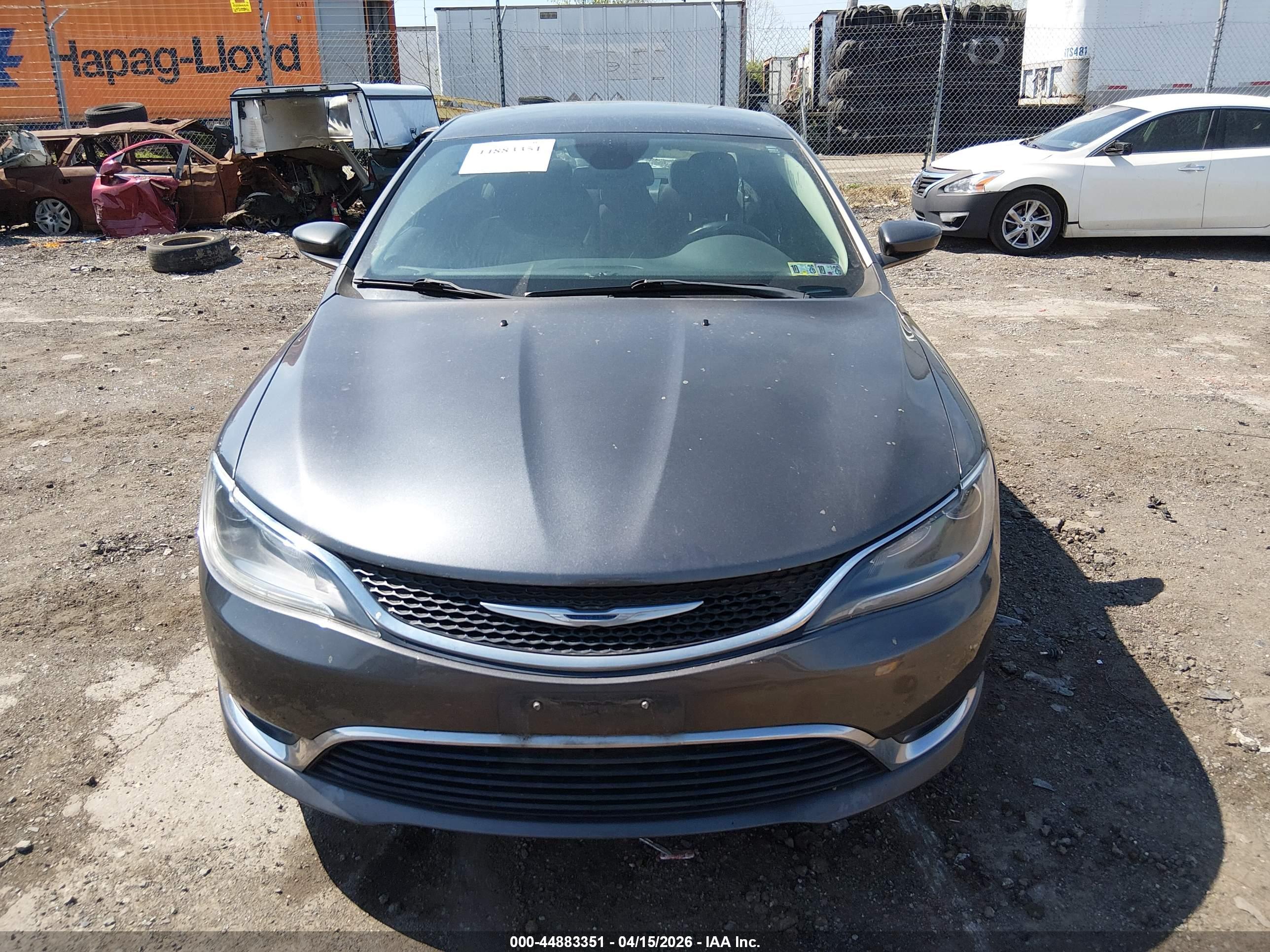 CHRYSLER 200 image 6