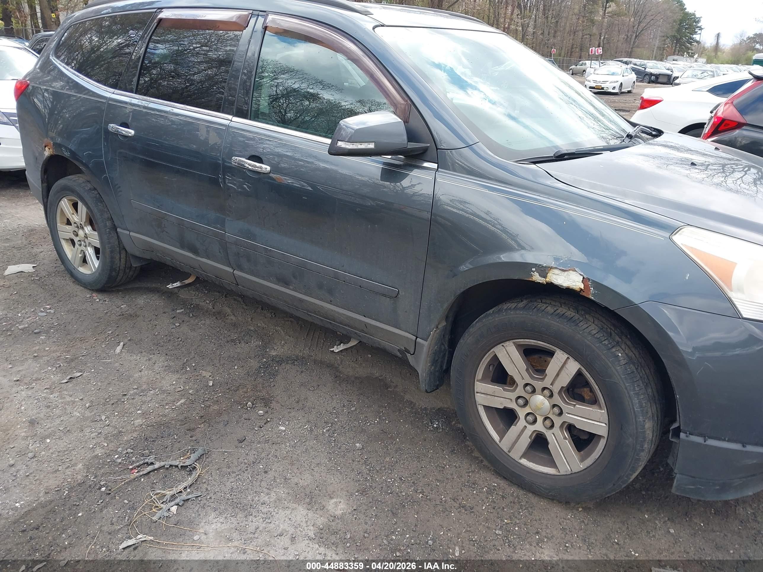 CHEVROLET TRAVERSE image 6