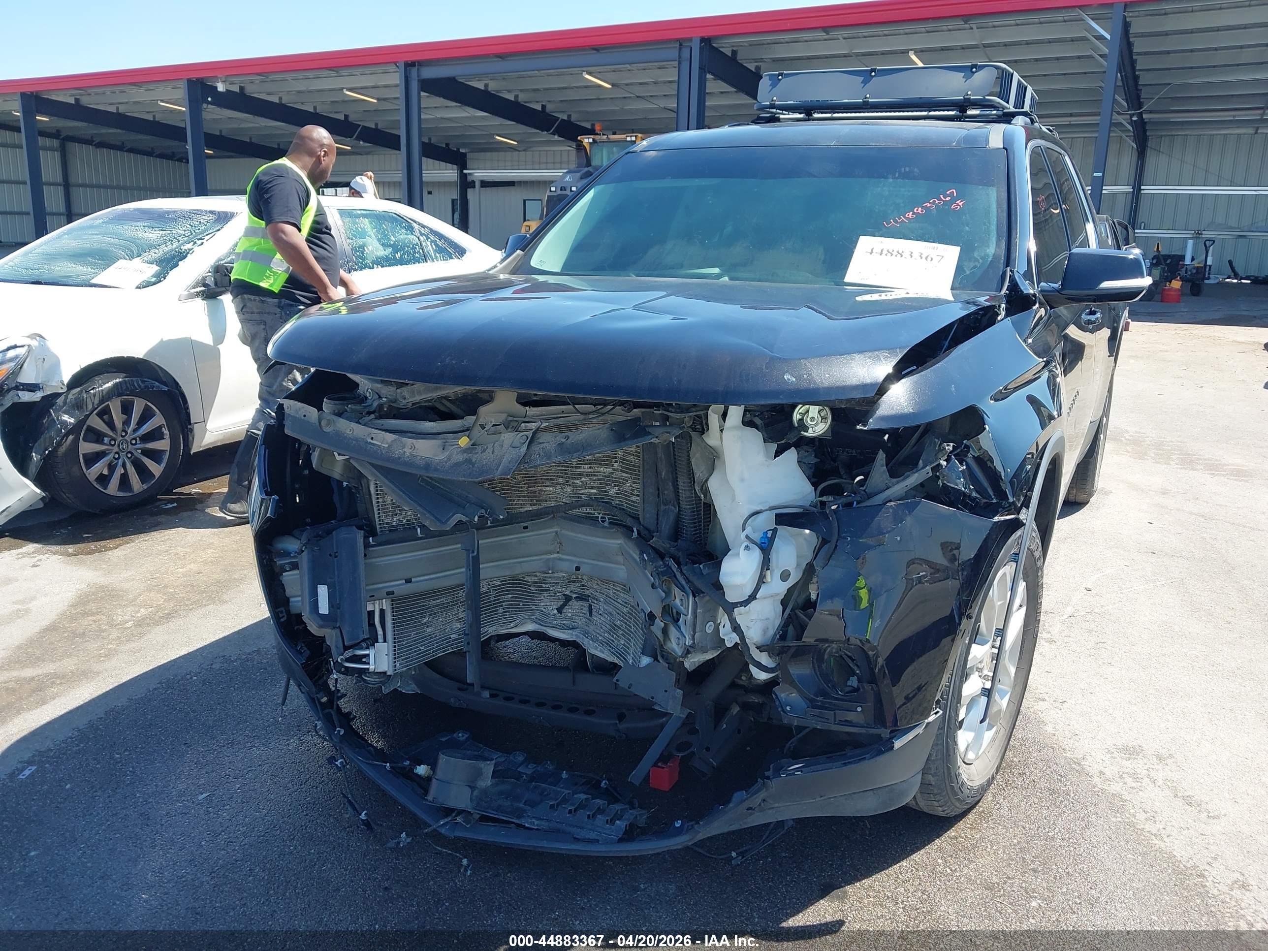 CHEVROLET TRAVERSE image 6