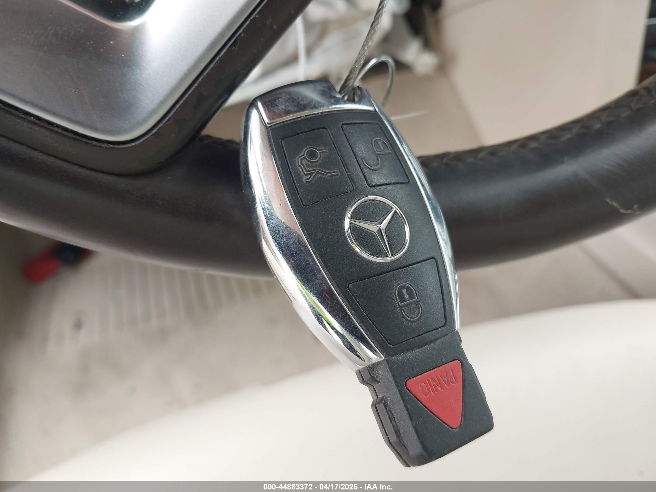 MERCEDES-BENZ E image 11