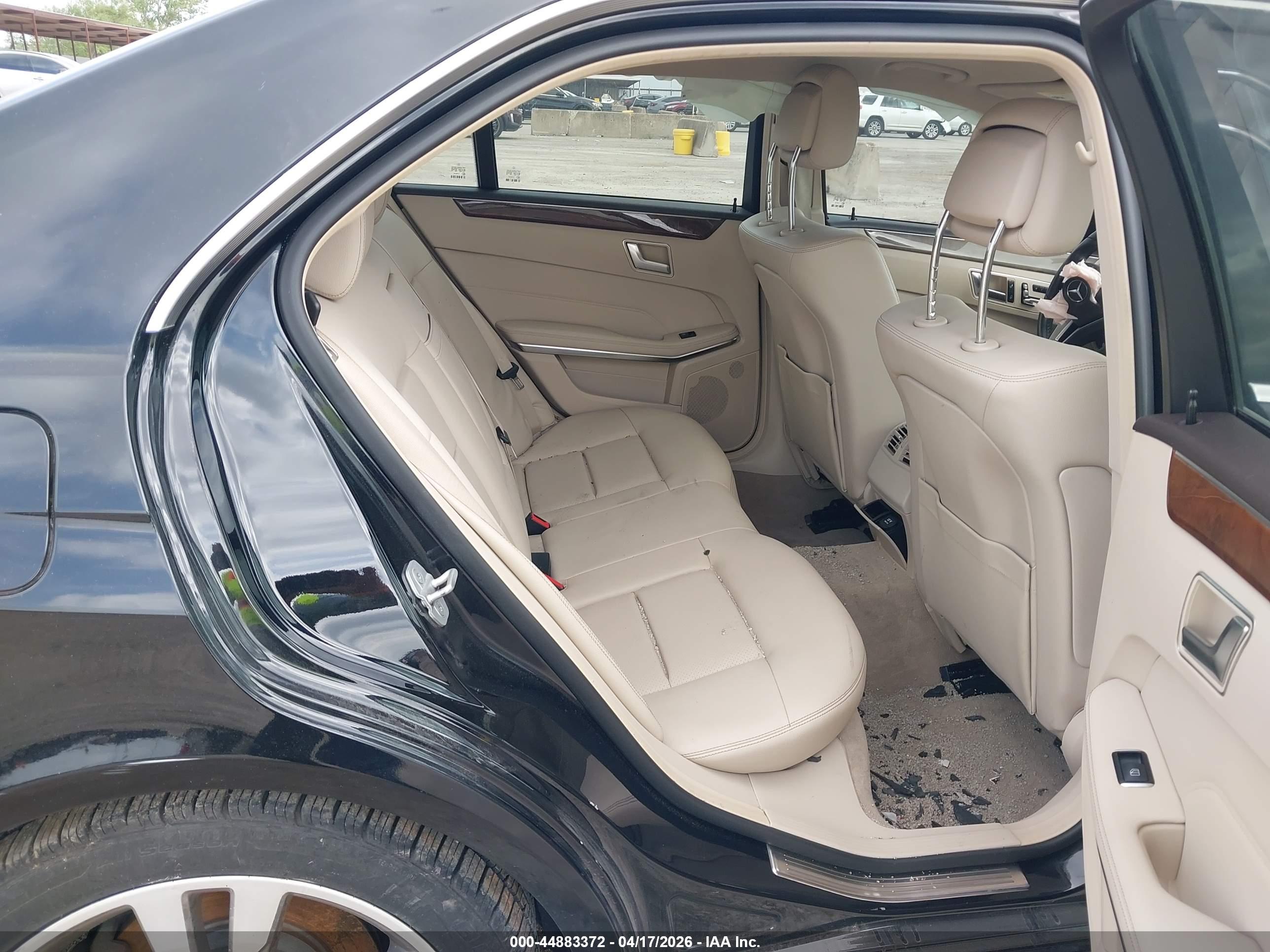 MERCEDES-BENZ E image 8