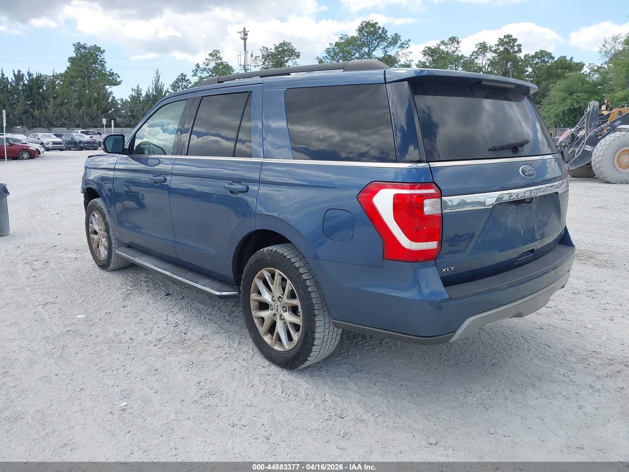 FORD EXPEDITION image 3