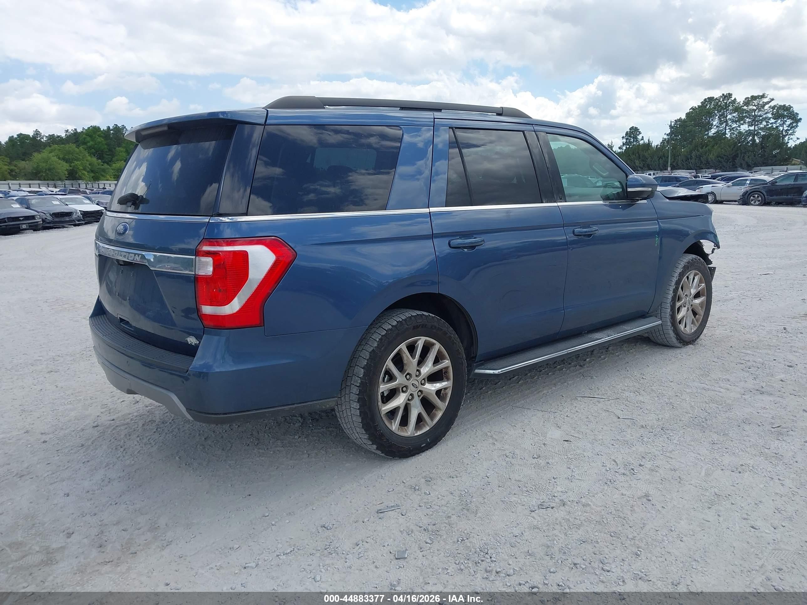 FORD EXPEDITION image 4