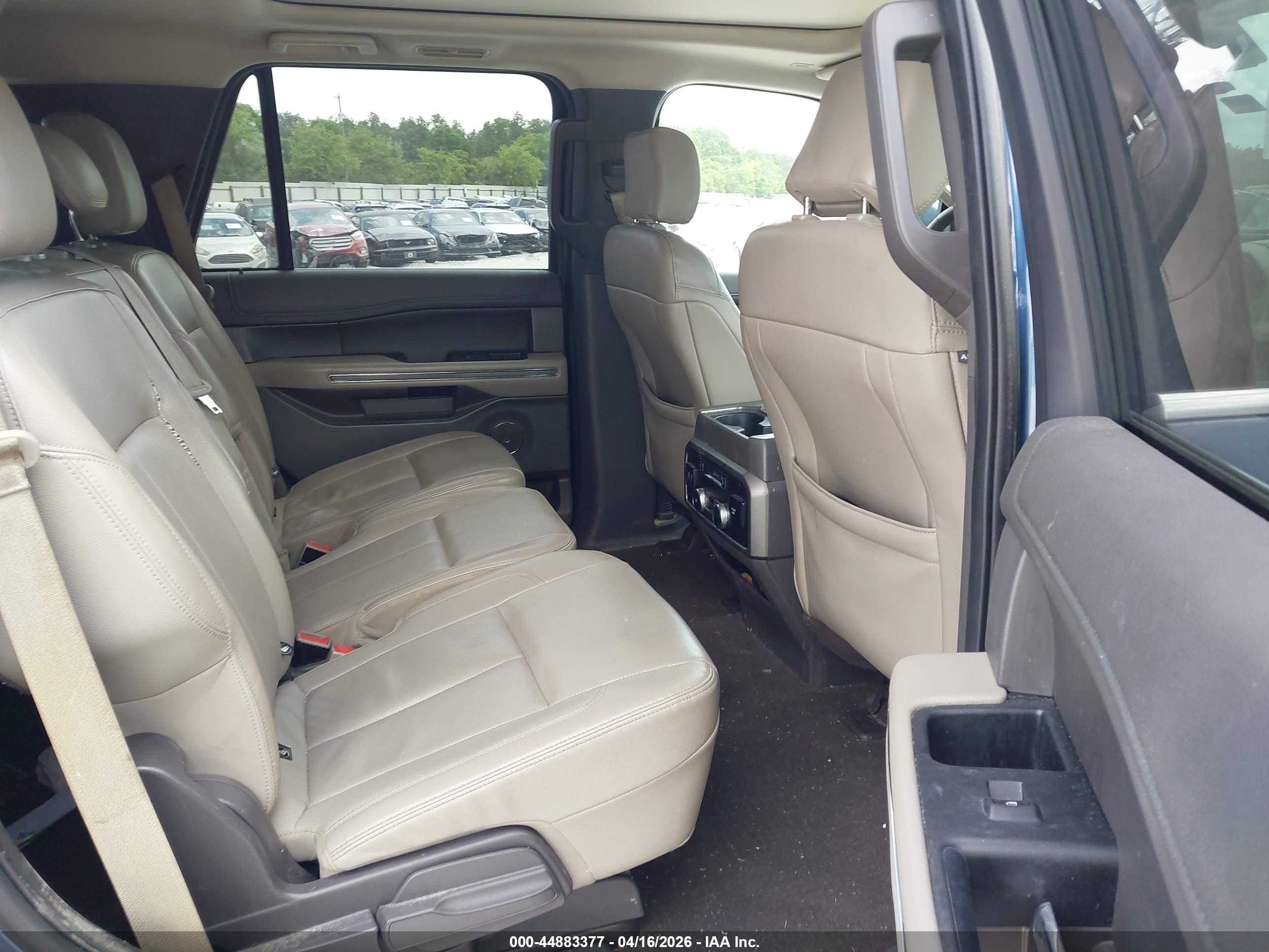 FORD EXPEDITION image 8
