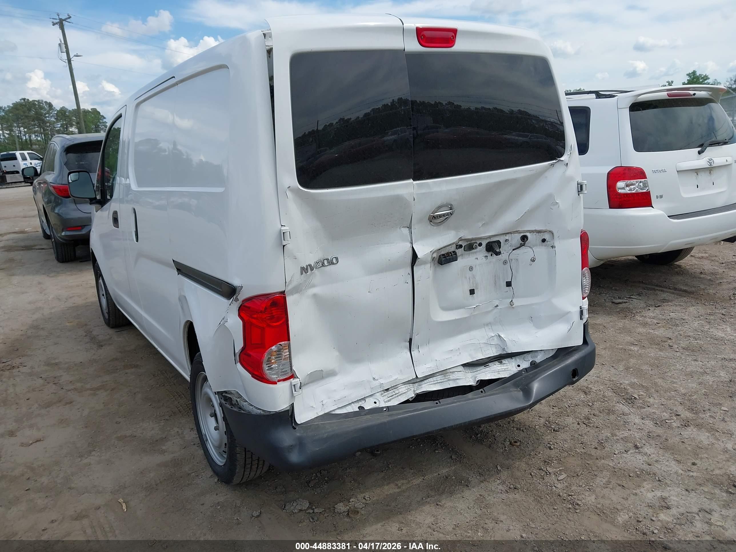 NISSAN NV200 image 6