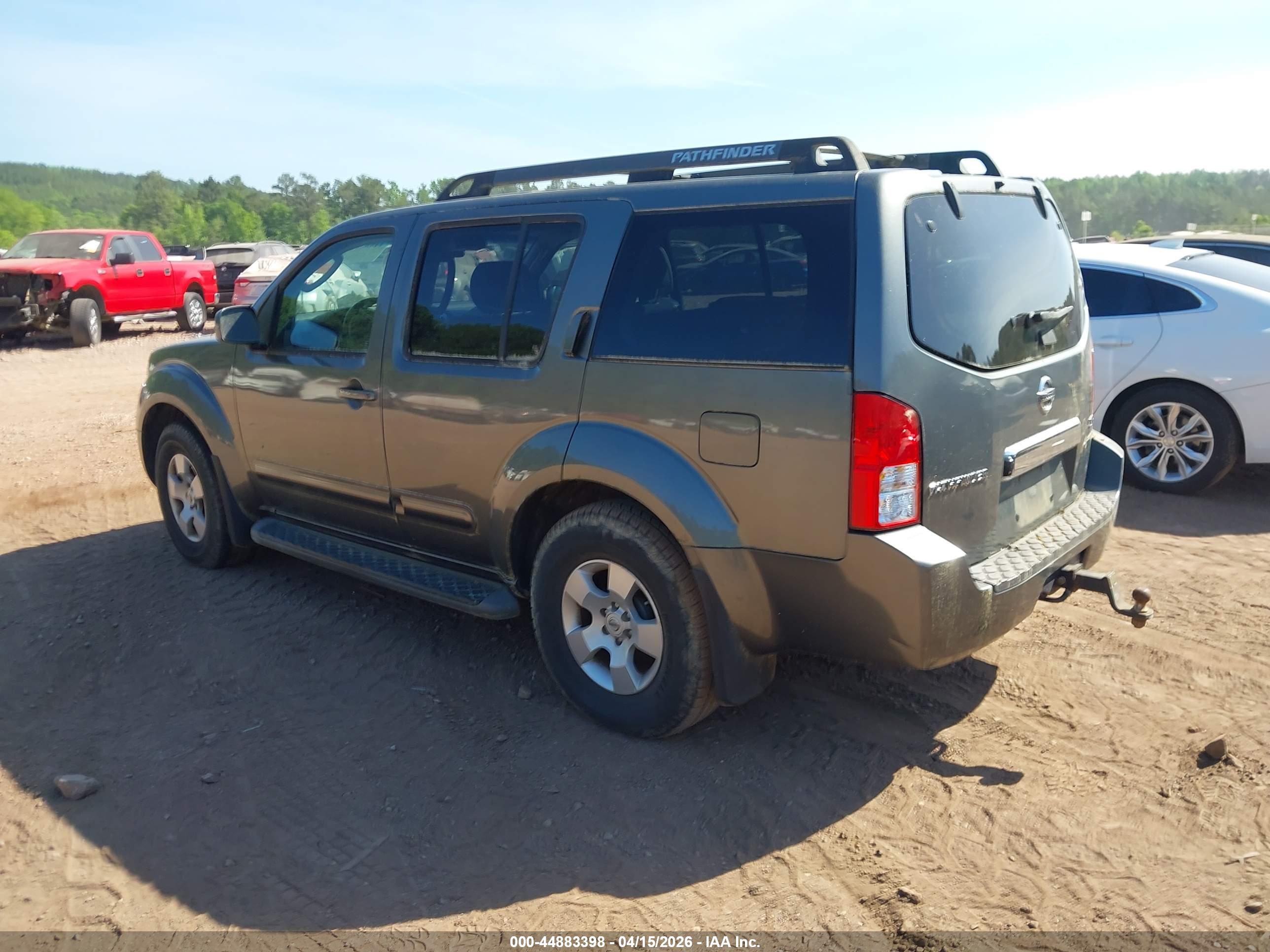 NISSAN PATHFINDER image 3