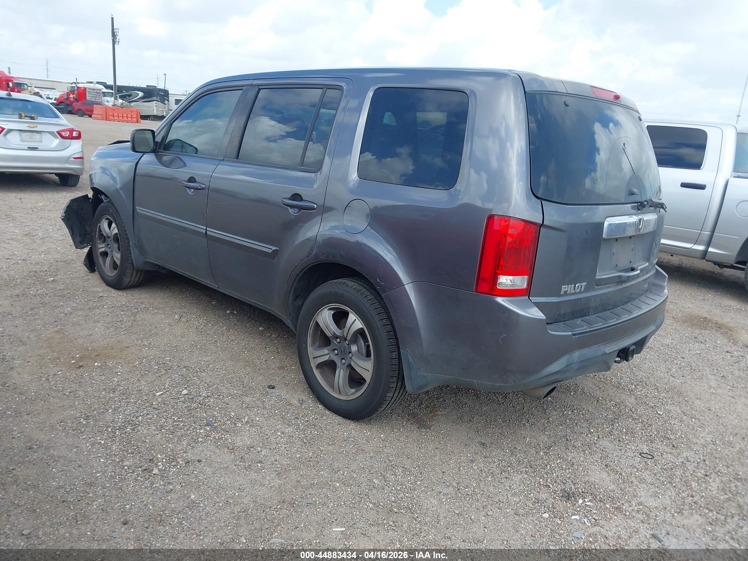 HONDA PILOT image 3
