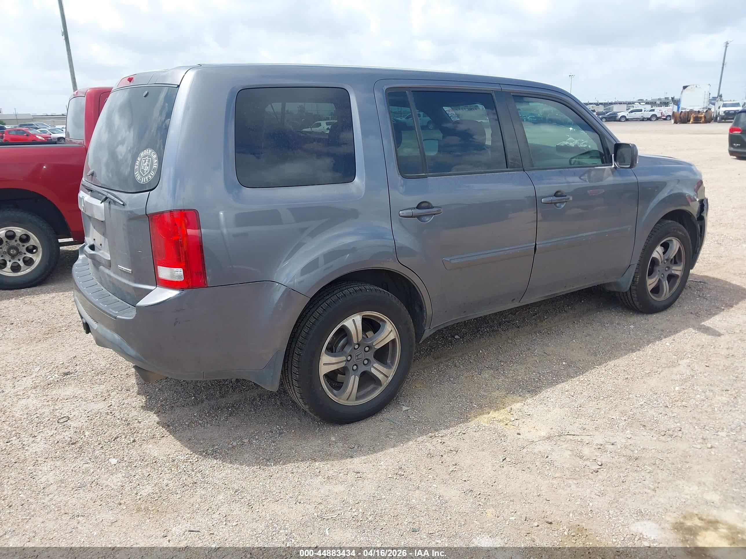 HONDA PILOT image 4