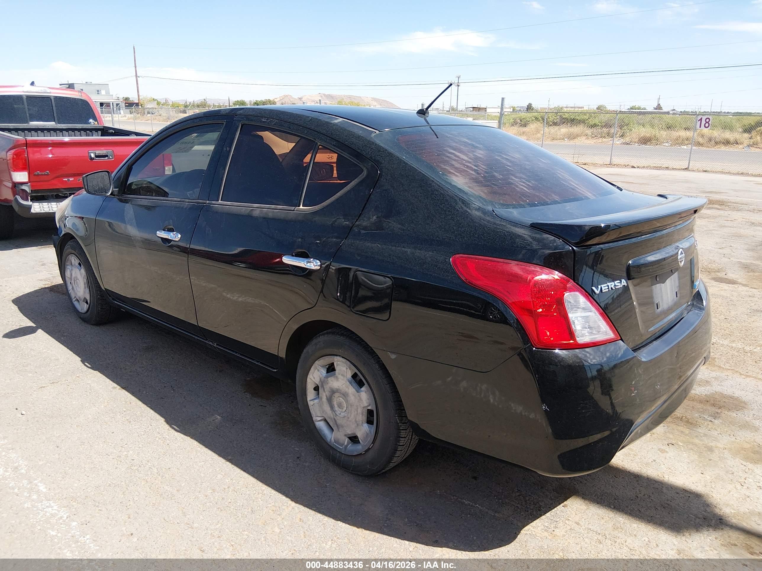 NISSAN VERSA image 3