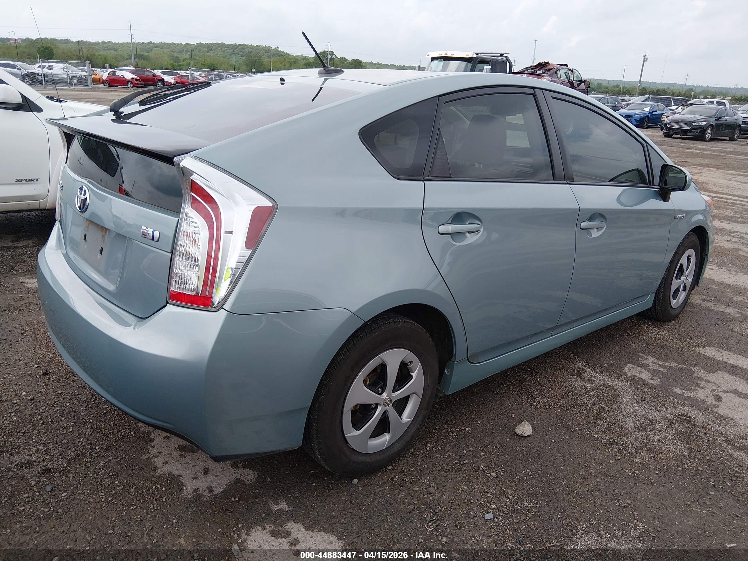 TOYOTA PRIUS image 4