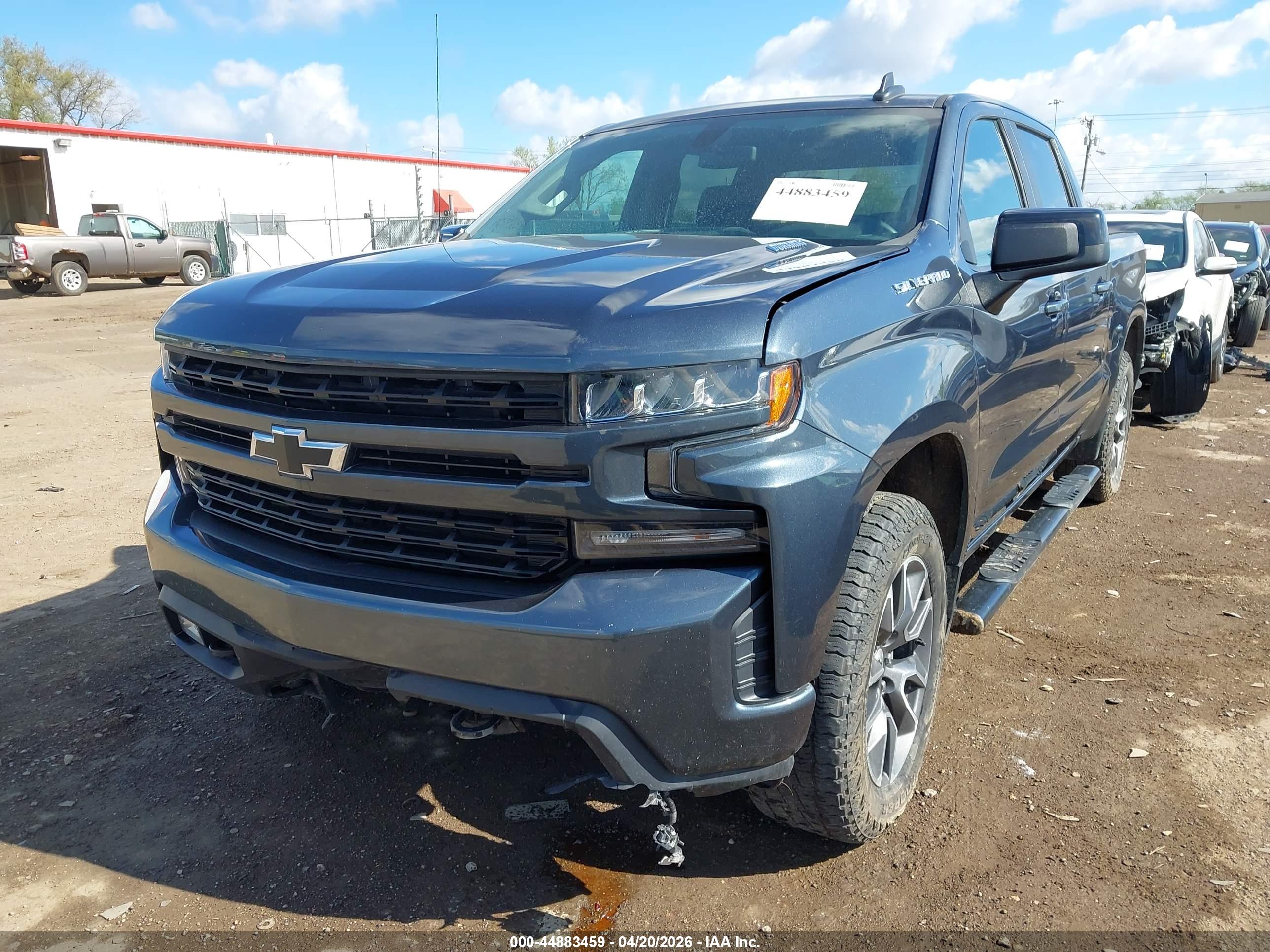 CHEVROLET SILVERADO image 6