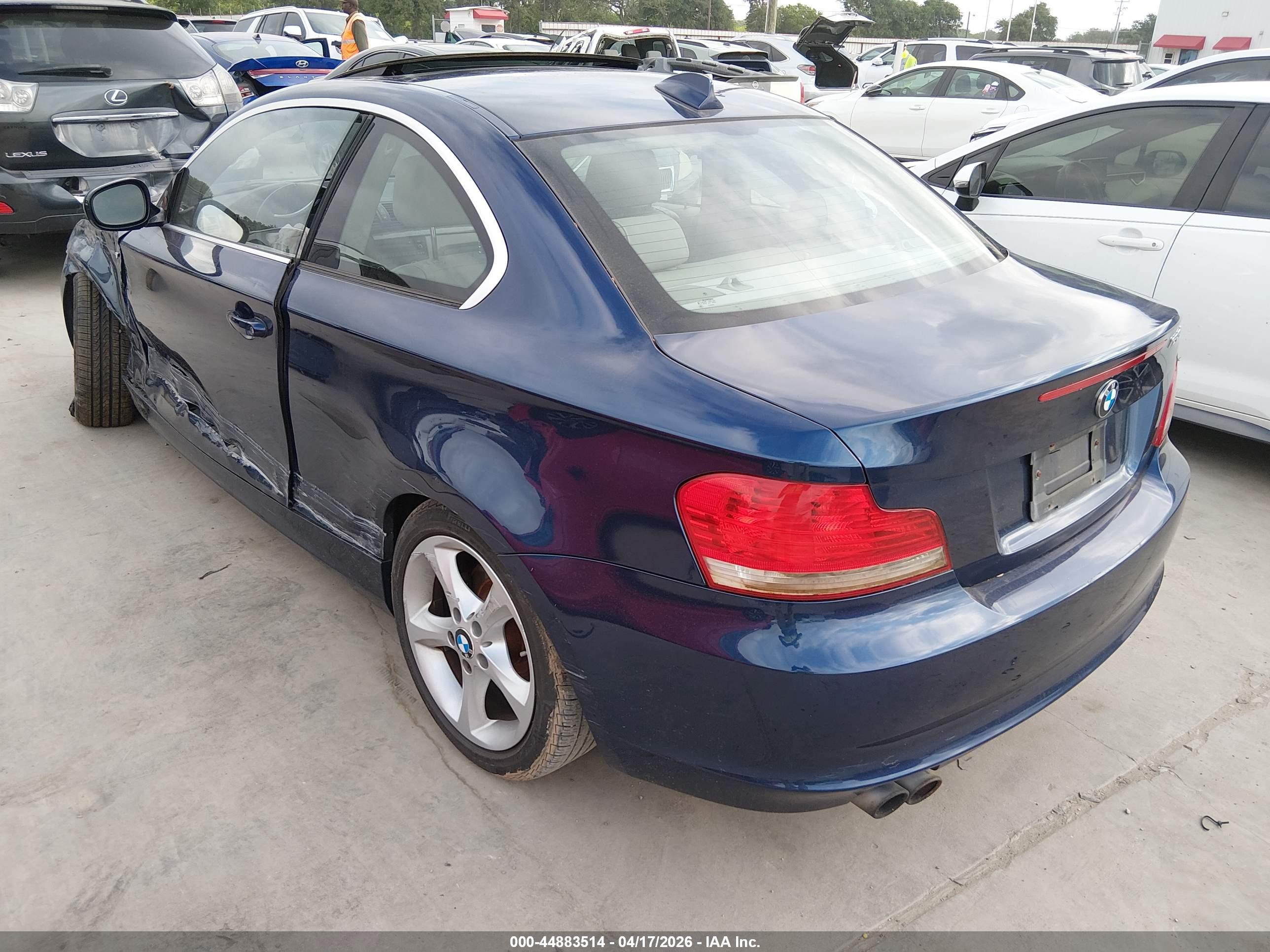 BMW 128I image 3
