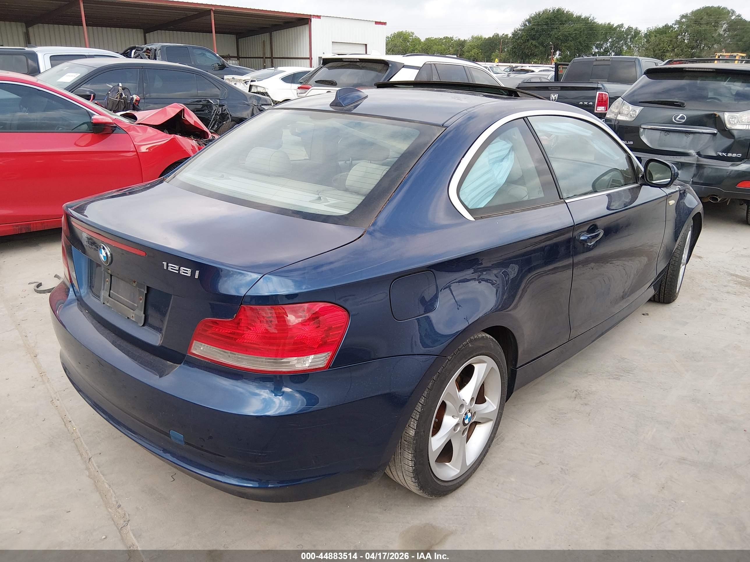BMW 128I image 4
