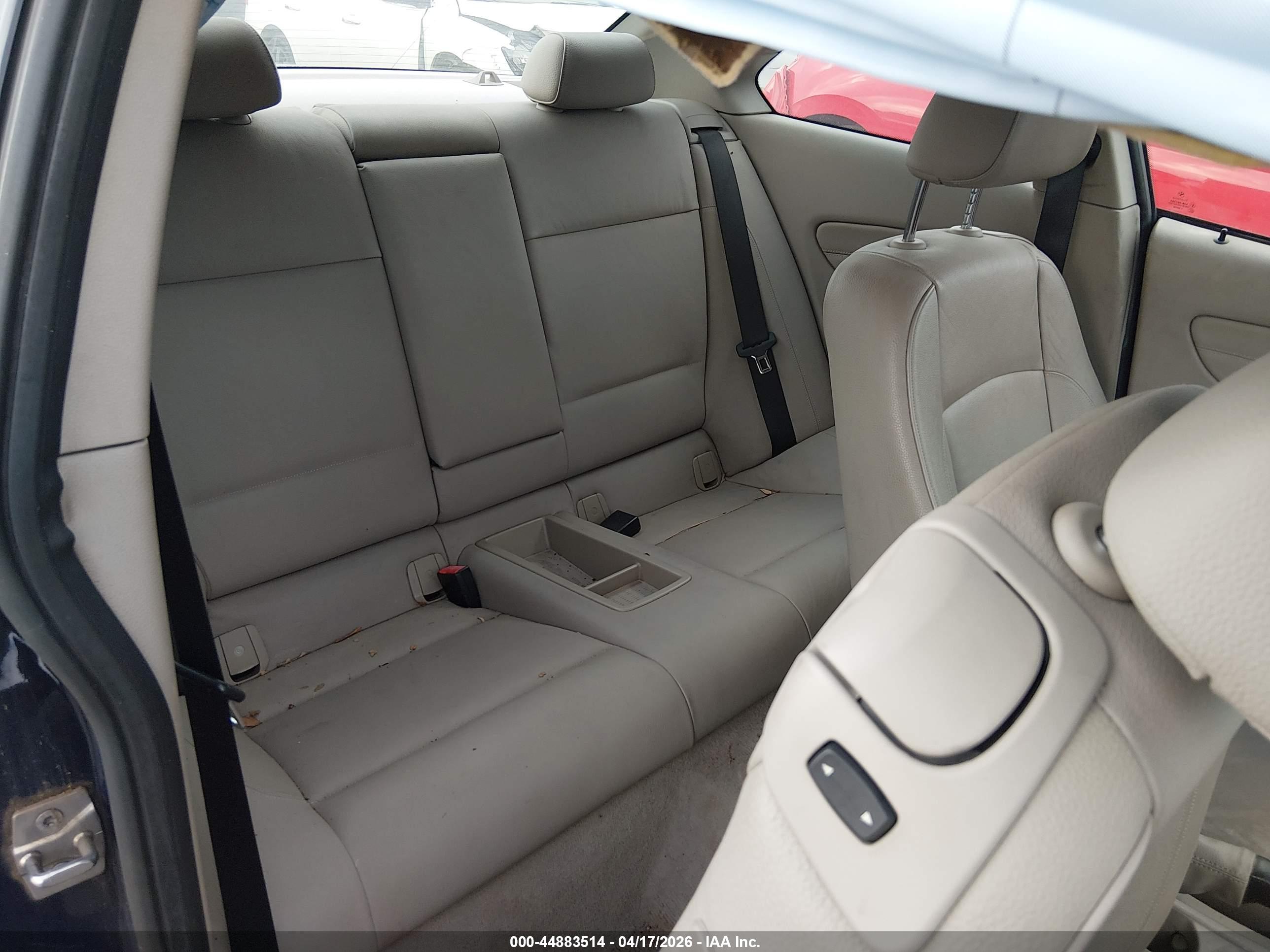 BMW 128I image 8