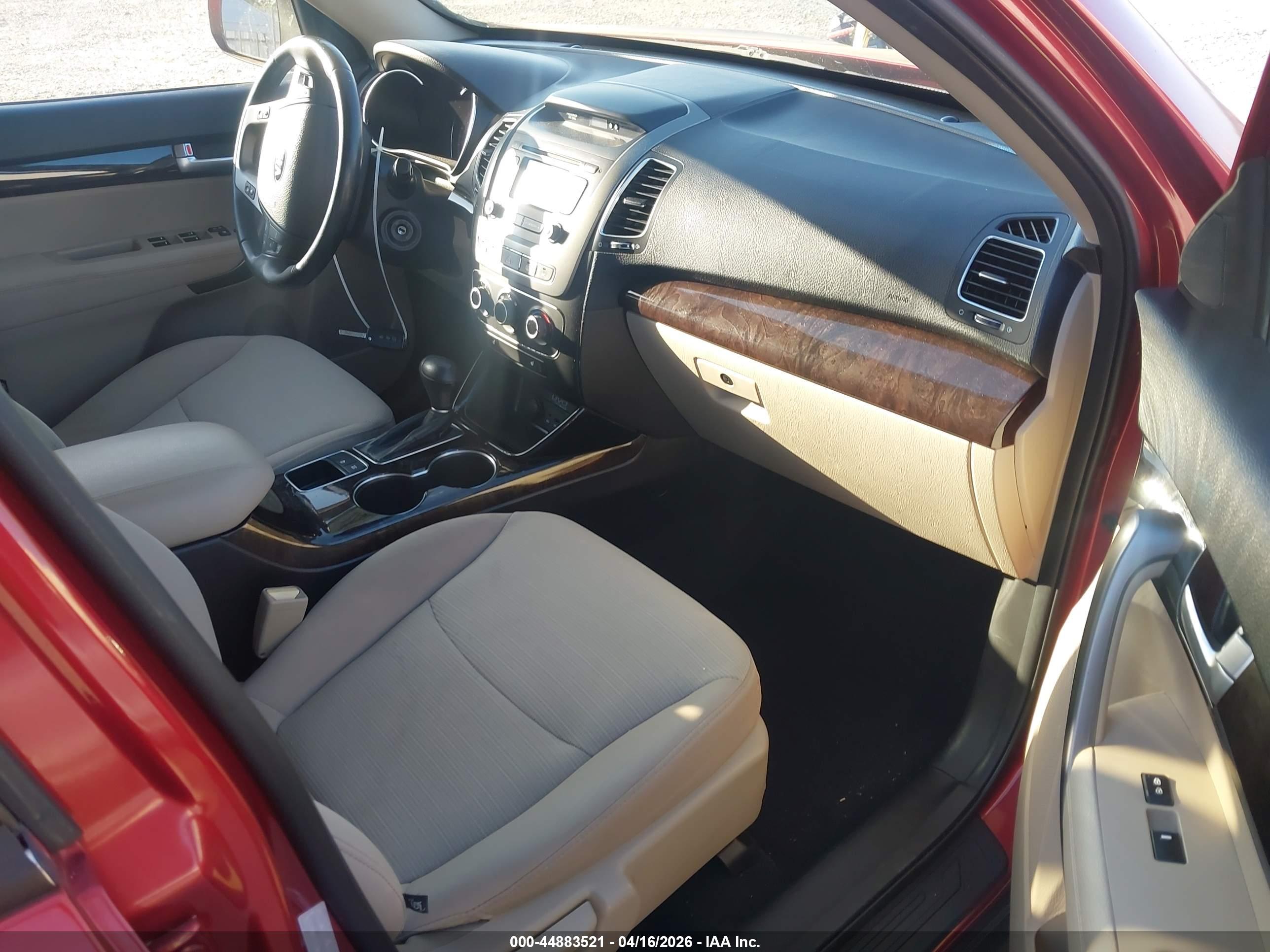 KIA SORENTO image 5