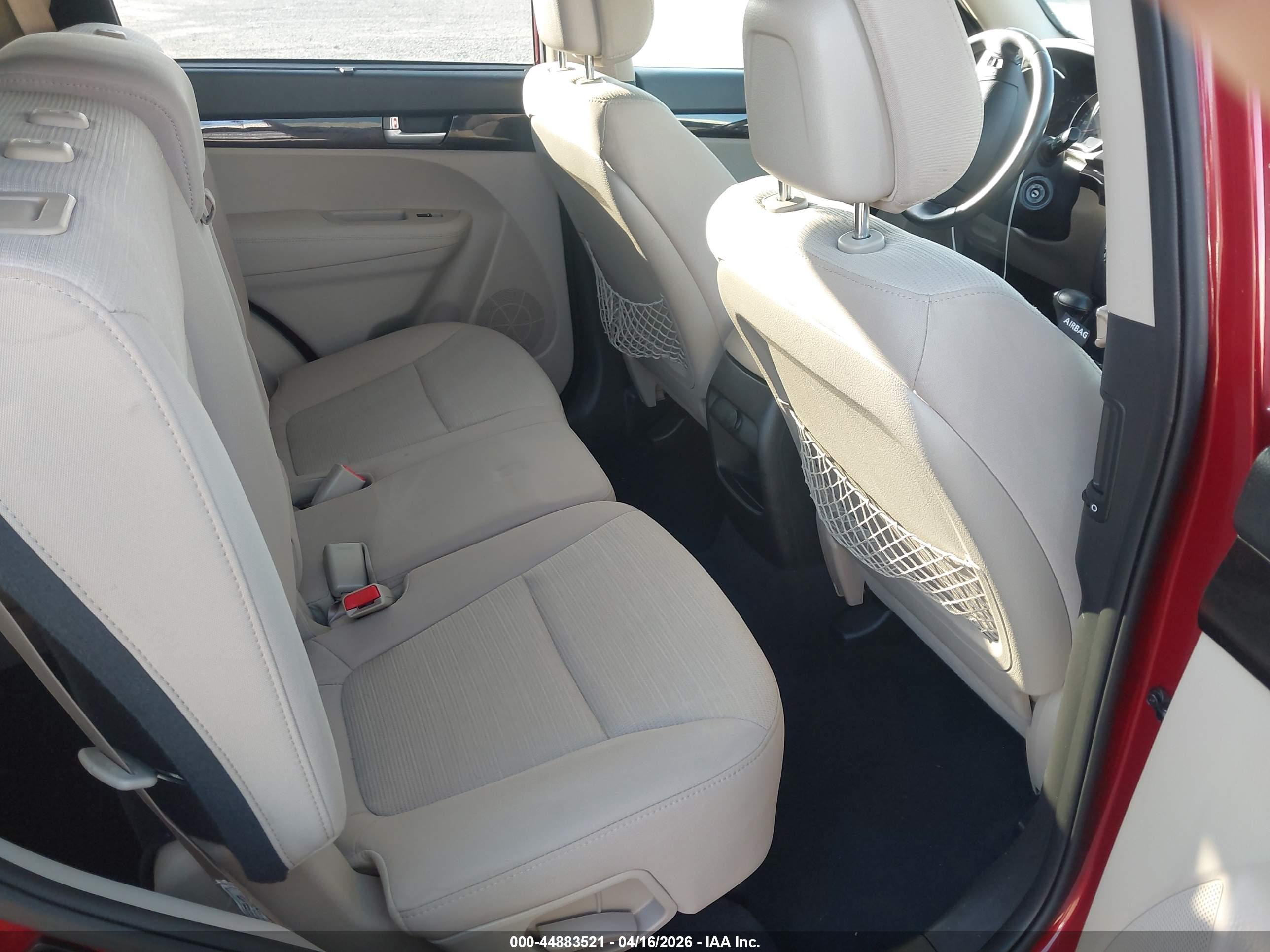 KIA SORENTO image 8