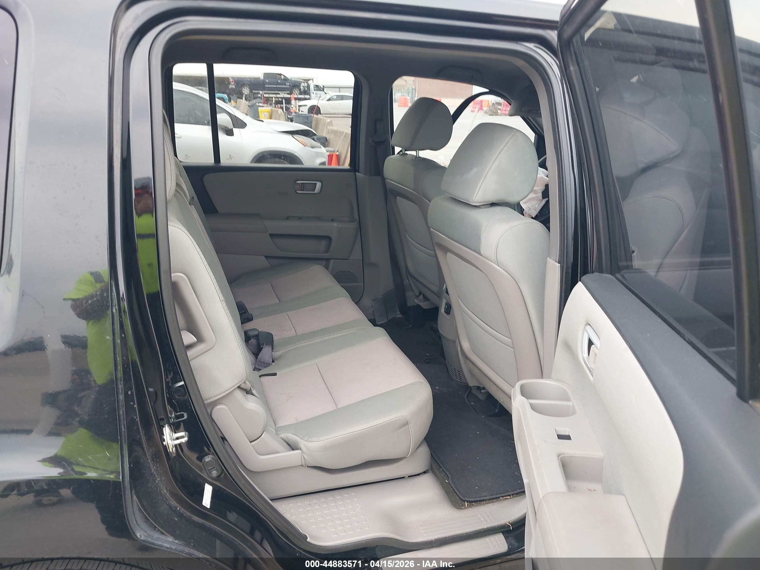 HONDA PILOT image 8