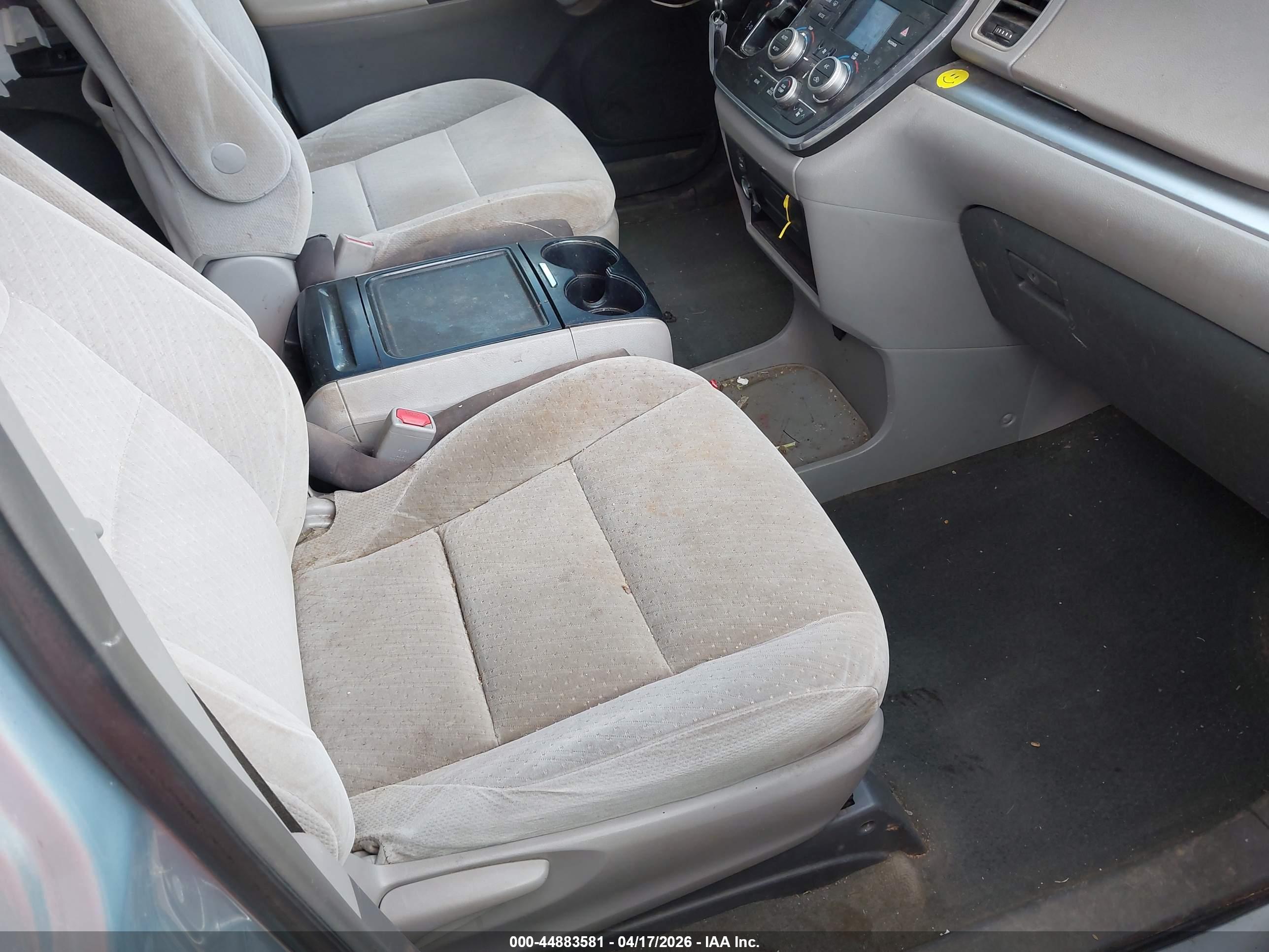 TOYOTA SIENNA image 5