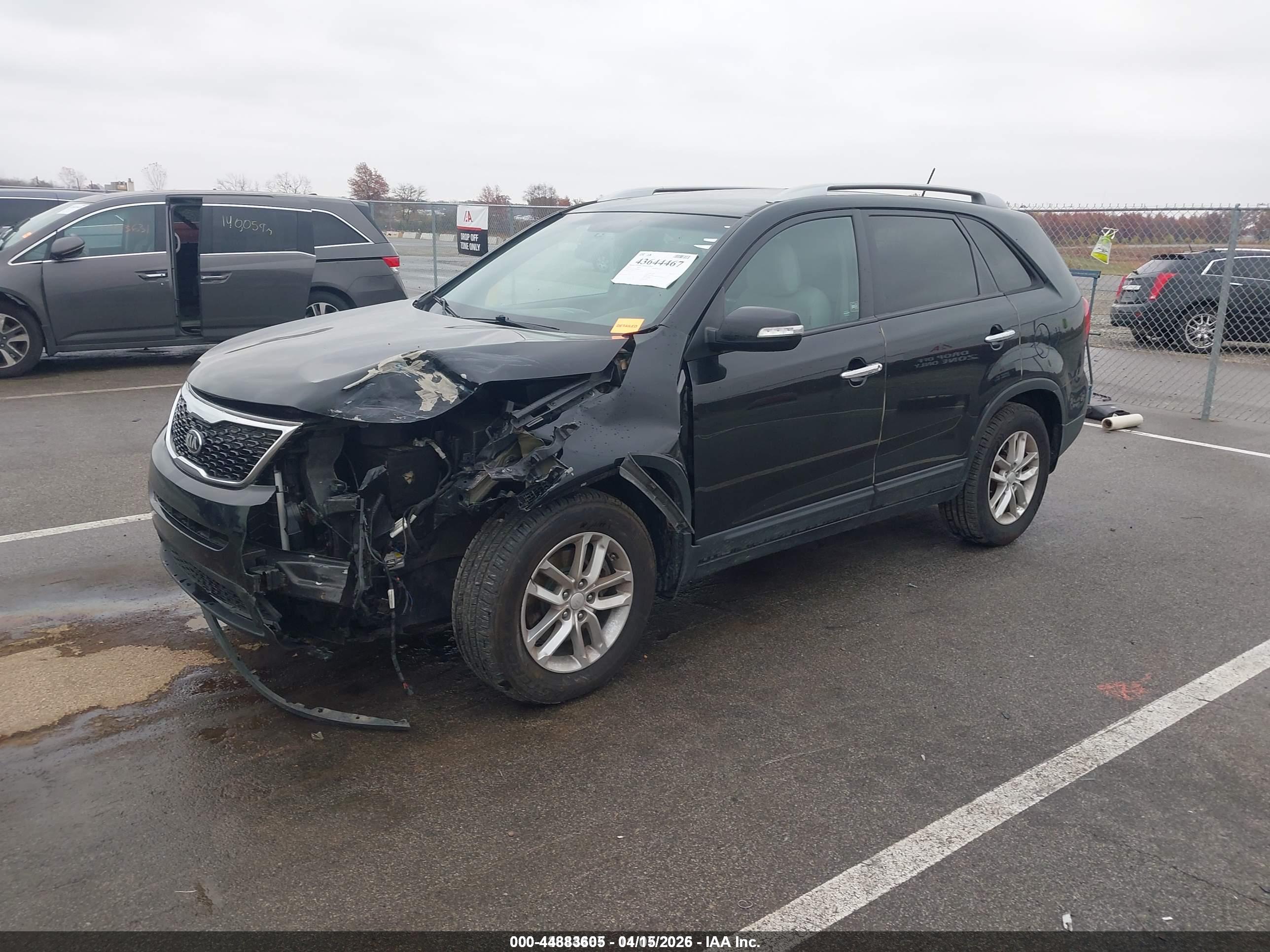 KIA SORENTO image 2