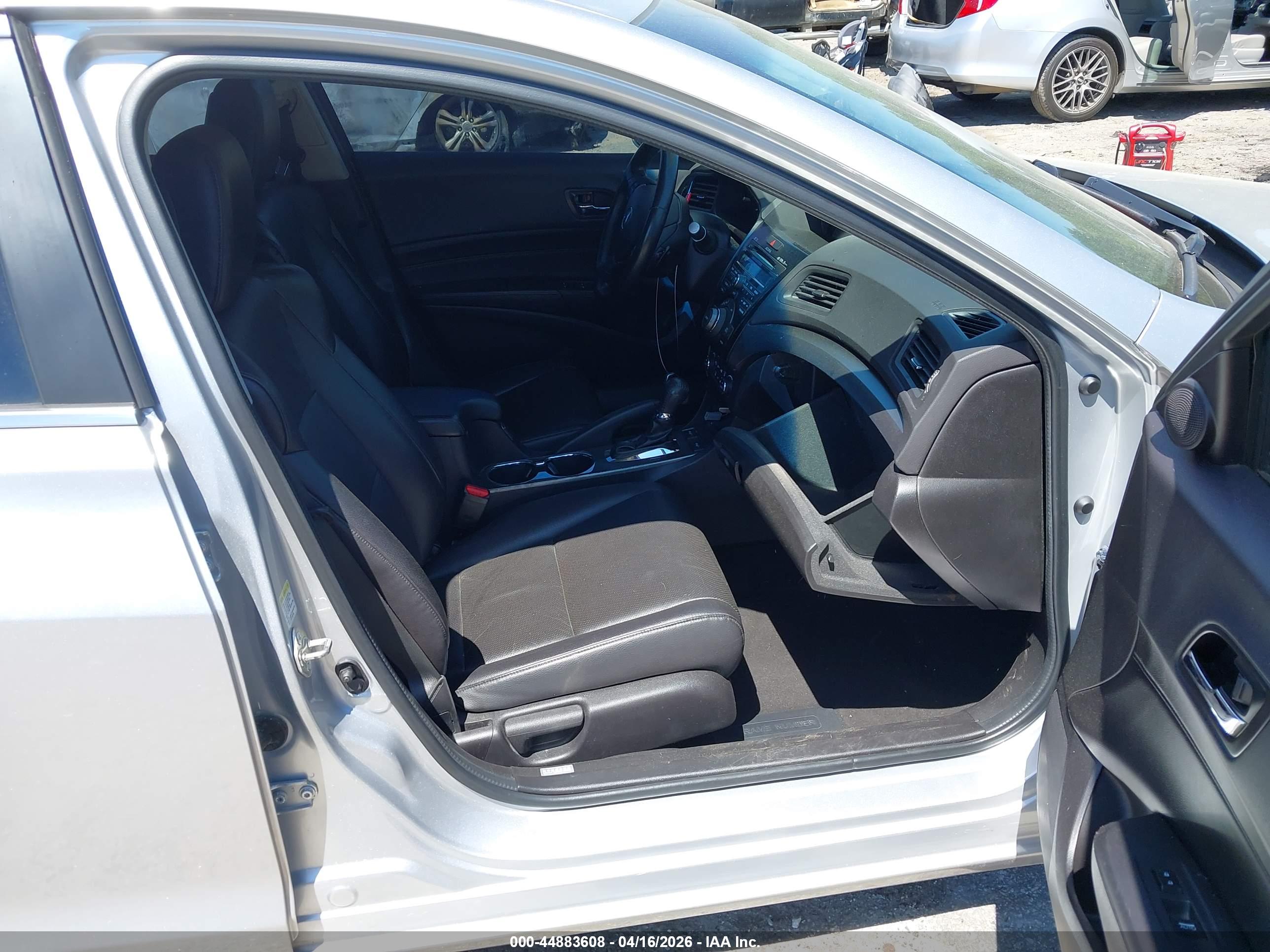 ACURA ILX image 5
