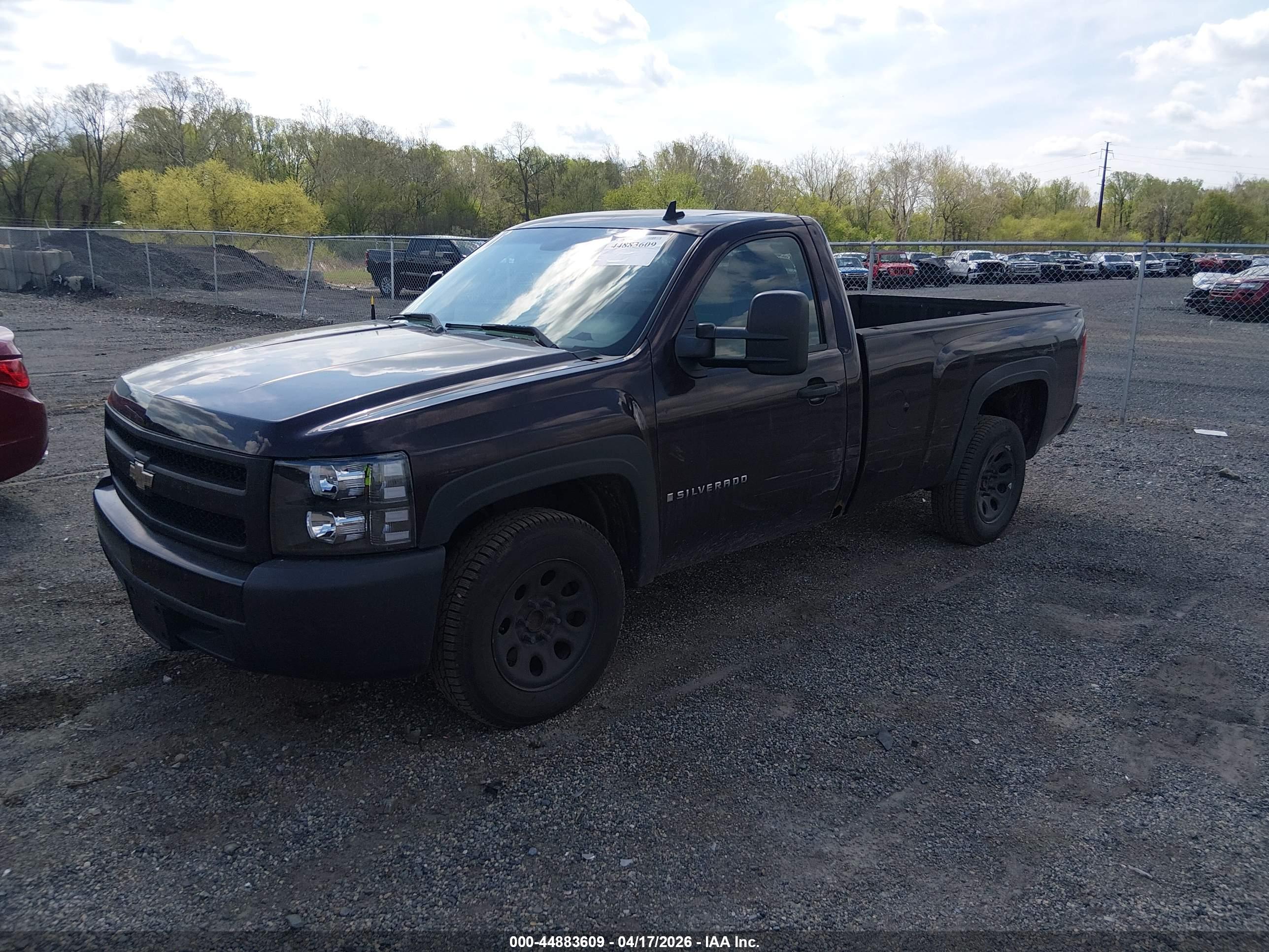 CHEVROLET SILVERADO image 2