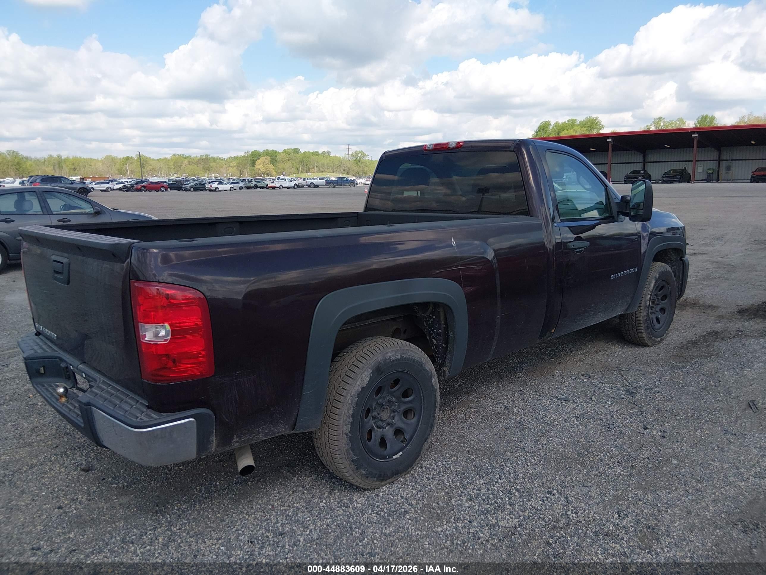 CHEVROLET SILVERADO image 8