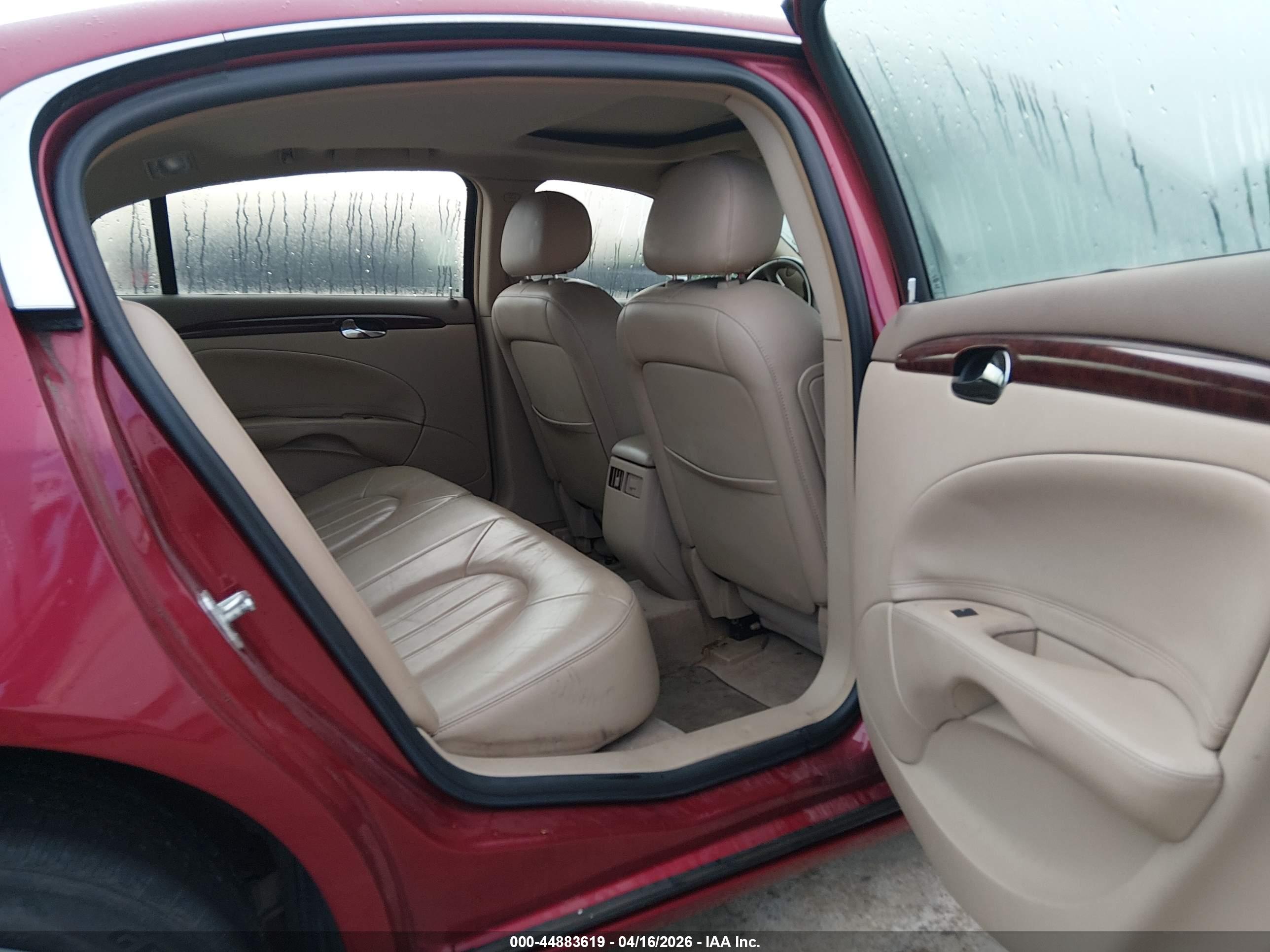 BUICK LUCERNE image 8