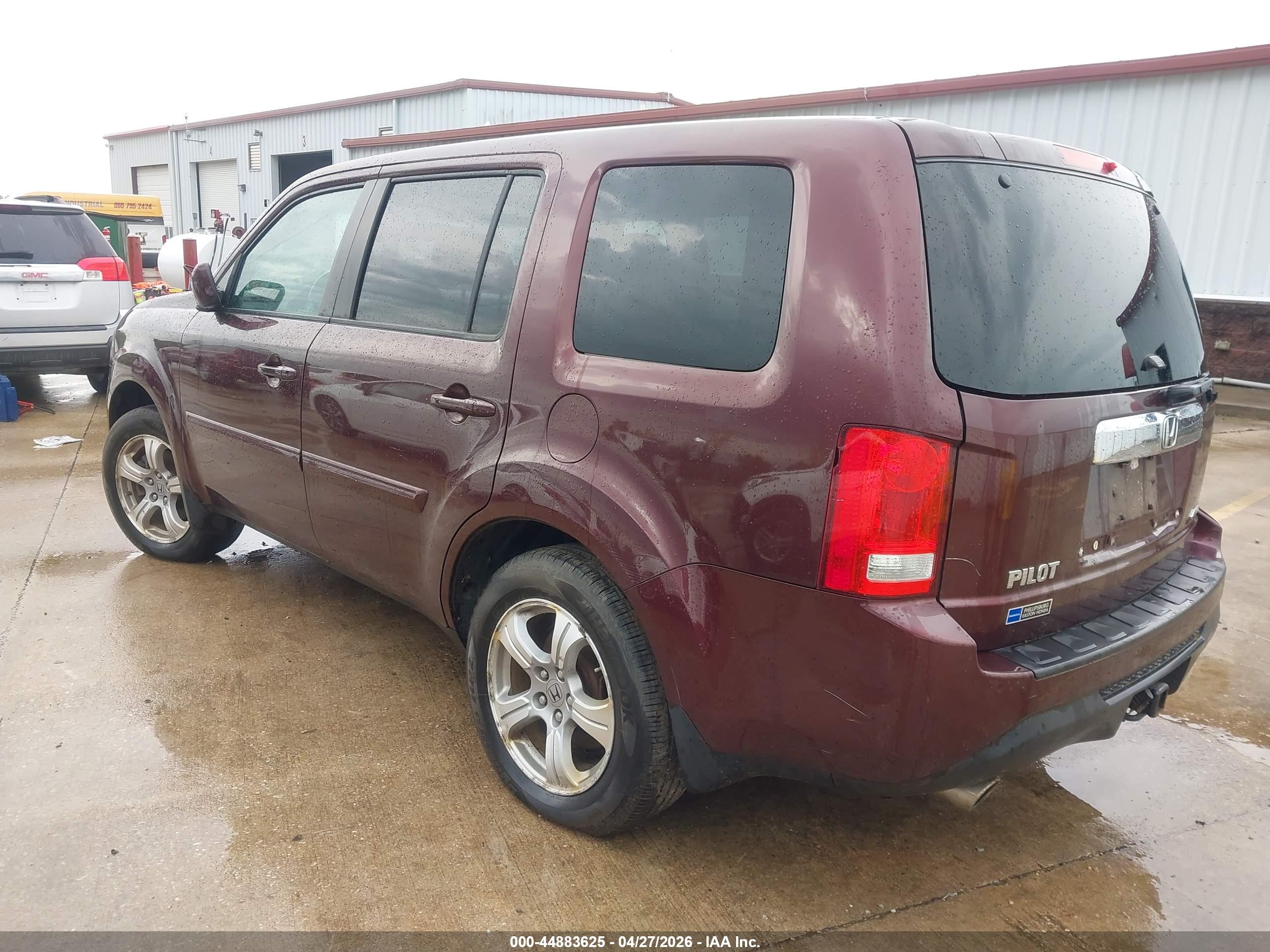 HONDA PILOT image 3