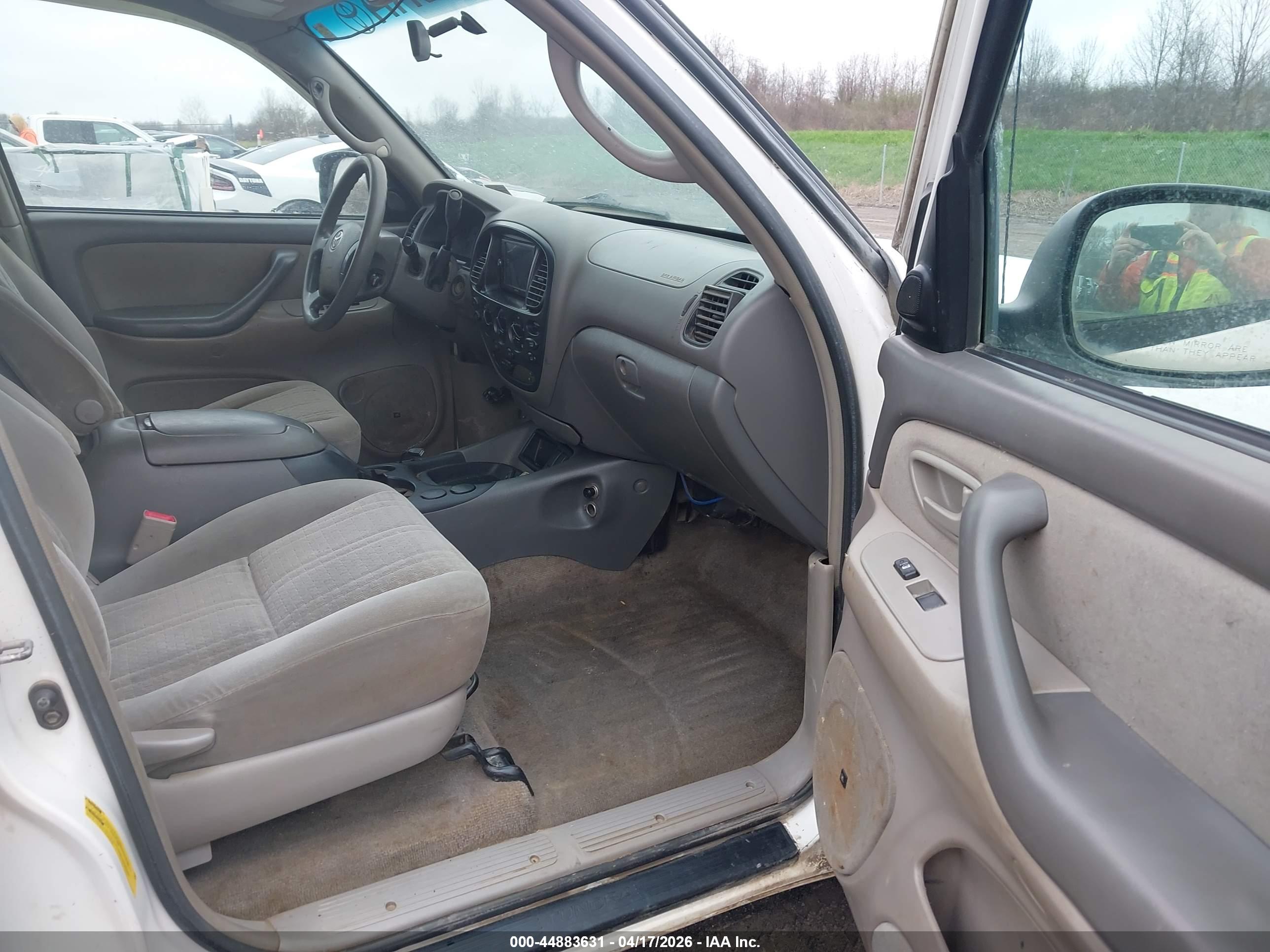 TOYOTA TUNDRA image 5